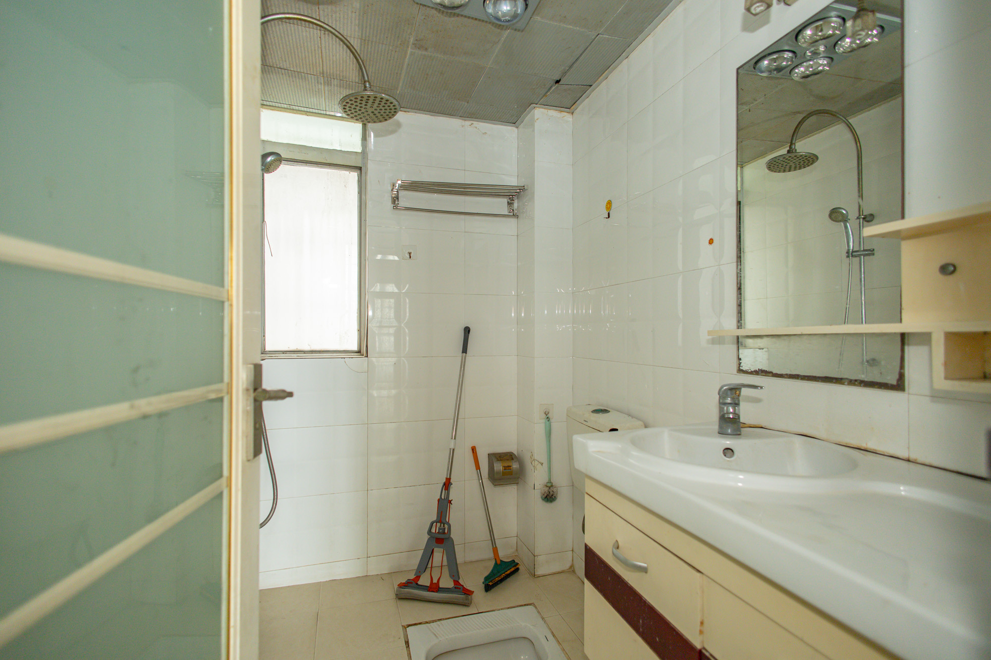 湘绣城  2室2厅1卫    42.8万 湘绣城  2室2厅1卫    42.8万卫生间