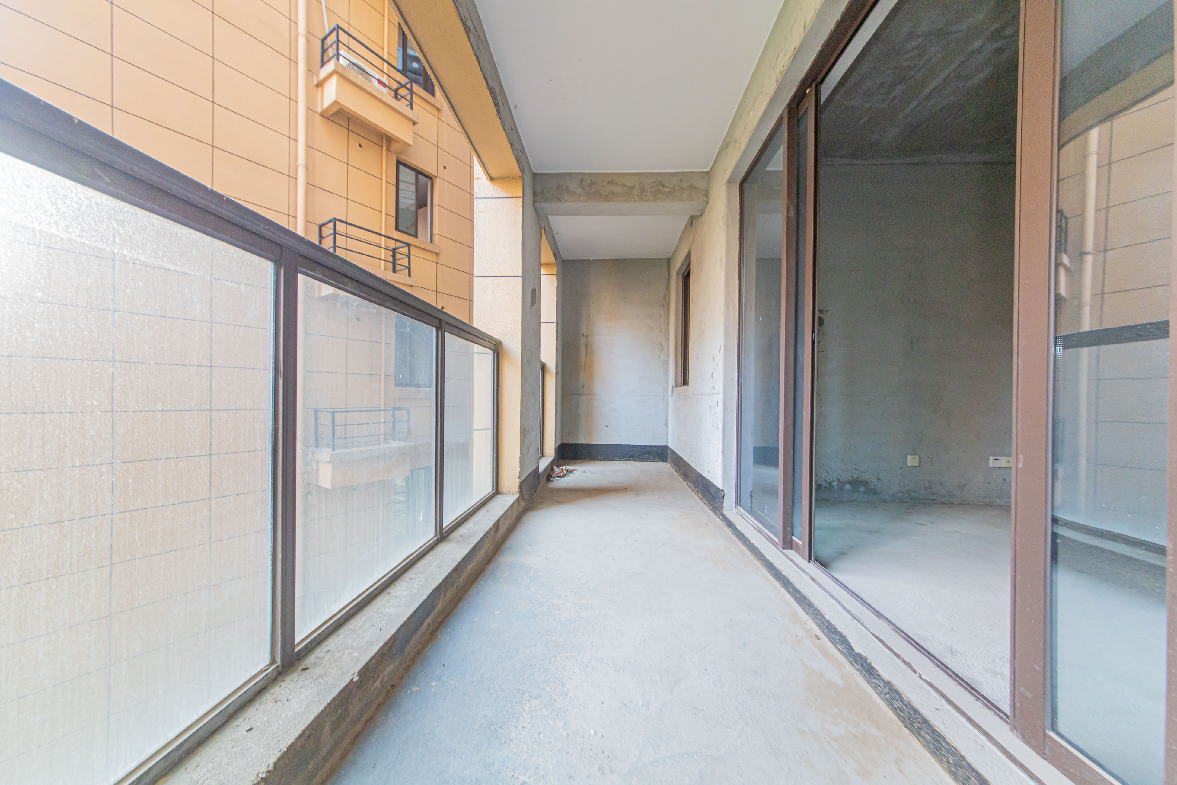 鑫远悦城(鑫远悦时代)  4室2厅2卫    116.0万 鑫远悦城(鑫远悦时代)  4室2厅2卫    116.0万阳台