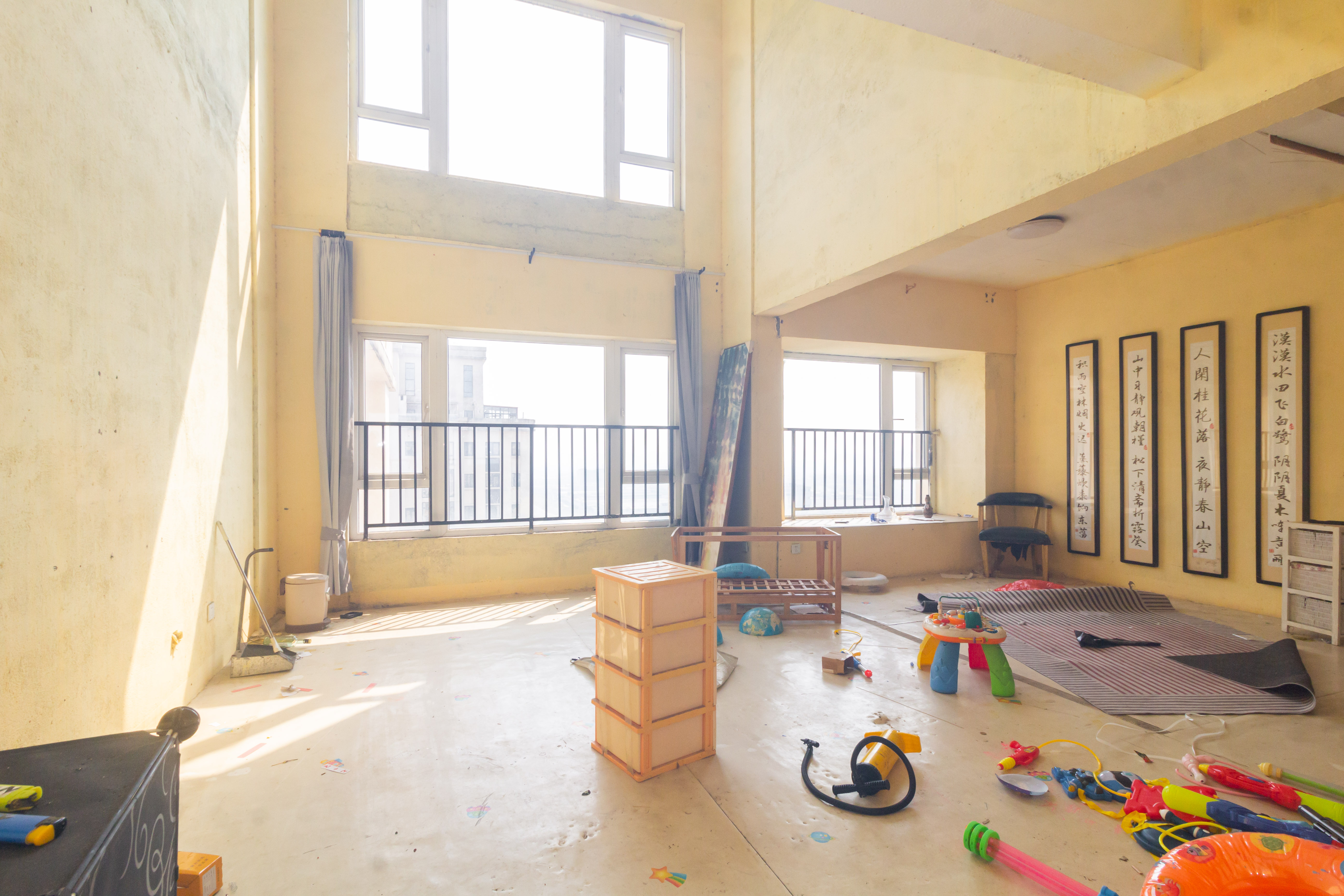 金科天悦(金科美邻汇) 0室0厅0卫 128.0万 金科天悦(金科美邻汇) 0室0厅0卫 128.0万客厅