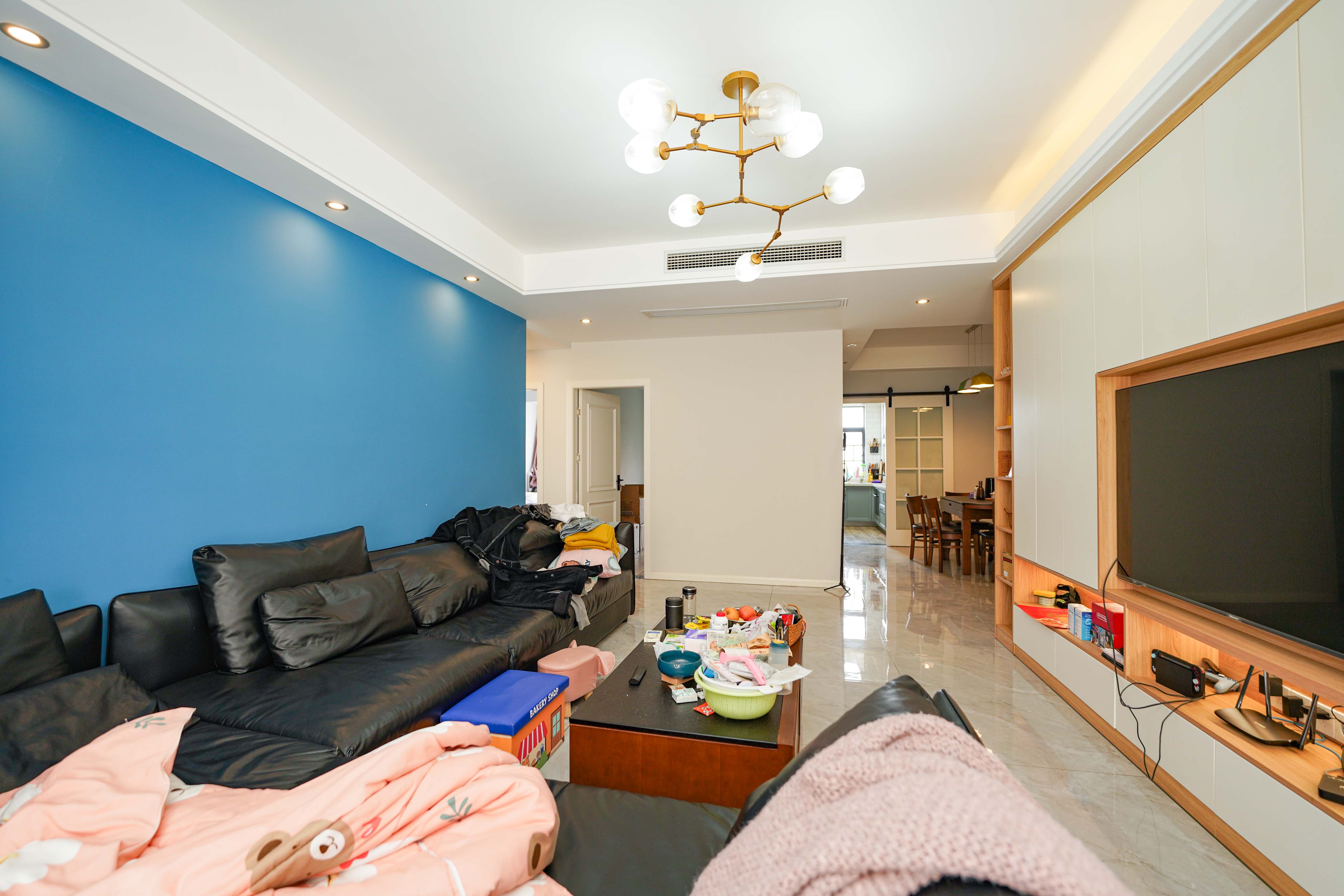 和美星城 3室2厅2卫 107.0万 和美星城 3室2厅2卫 107.0万客厅