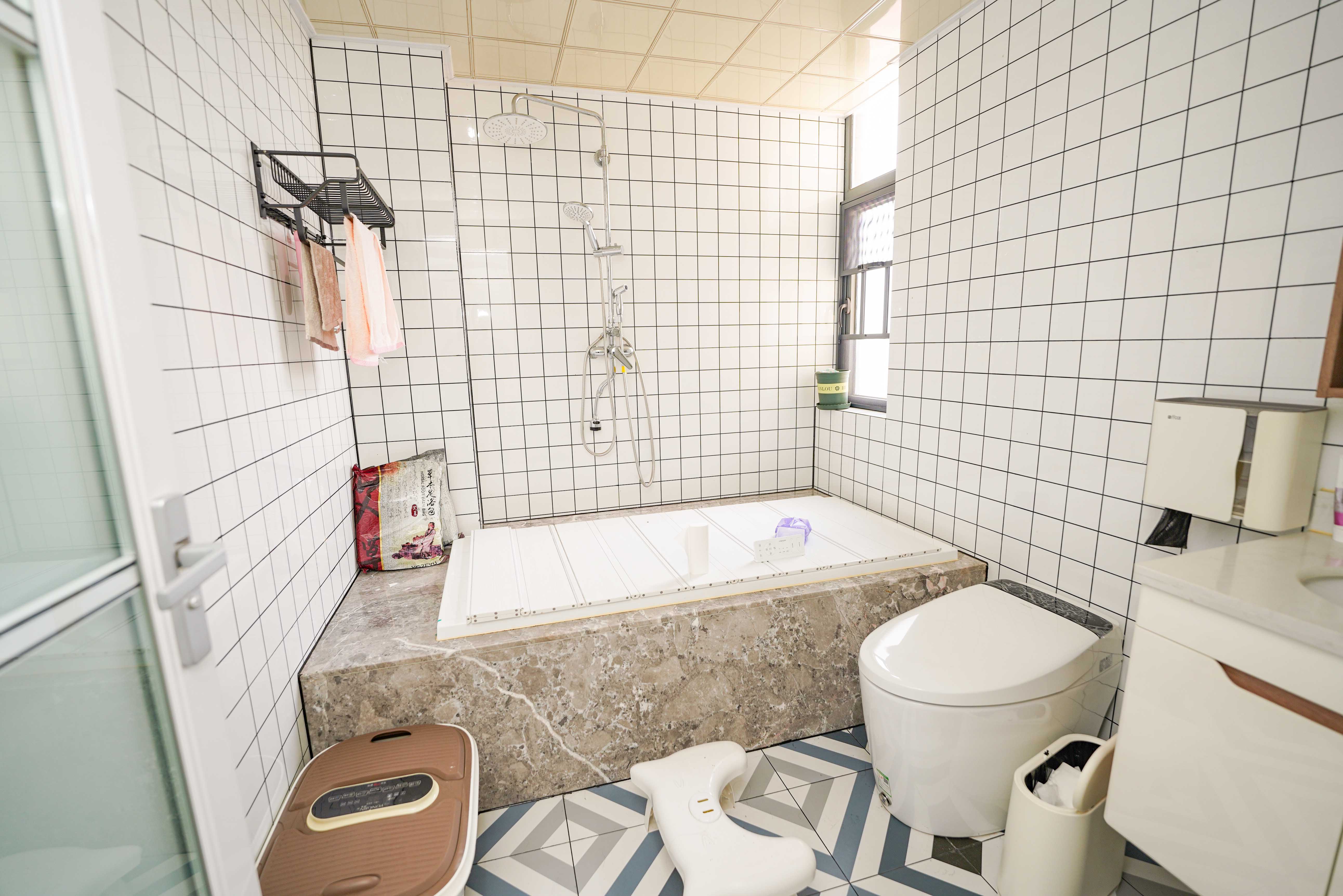 和美星城 3室2厅2卫 107.0万 和美星城 3室2厅2卫 107.0万卫生间