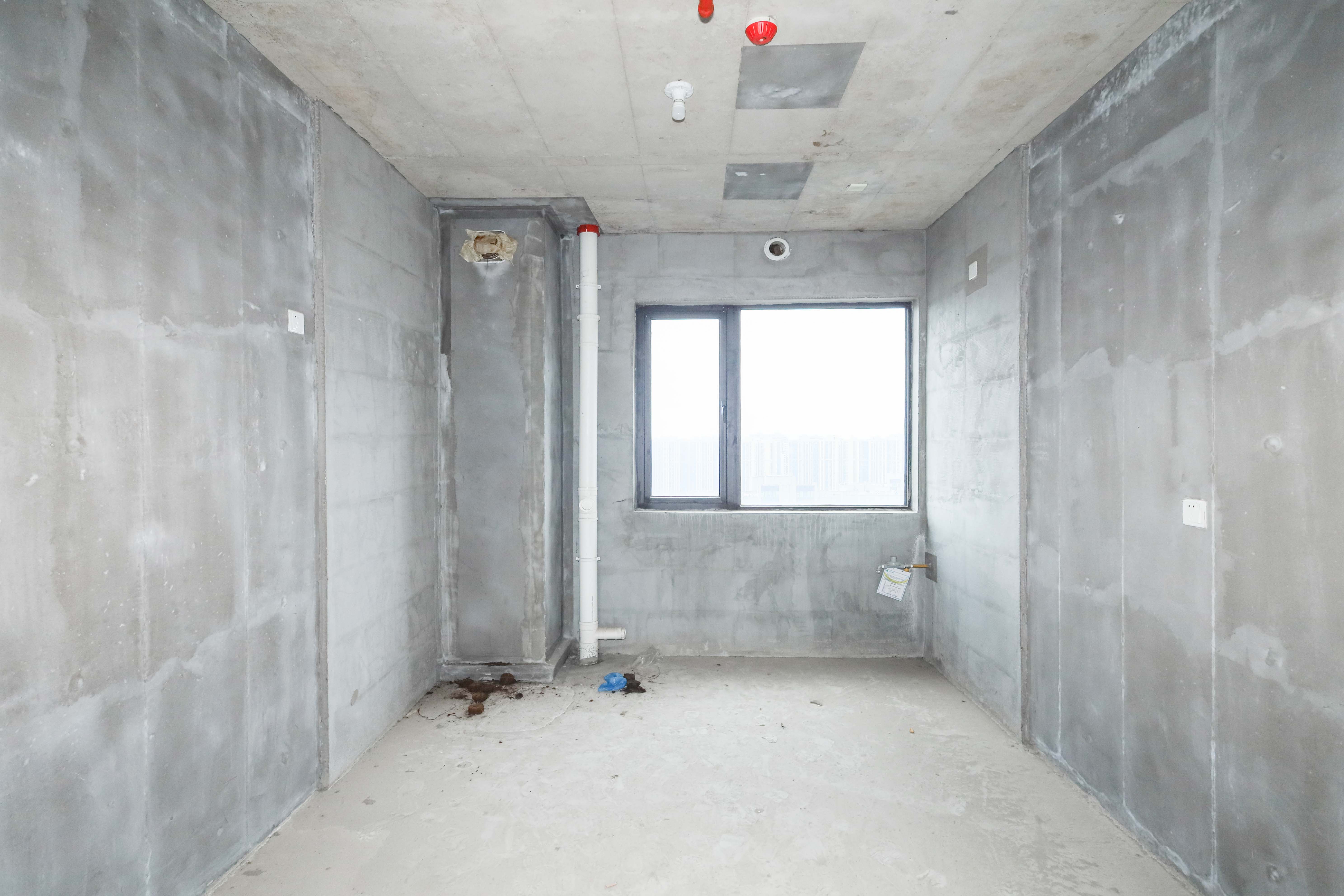 建发央著  4室2厅3卫   330.00万厨房