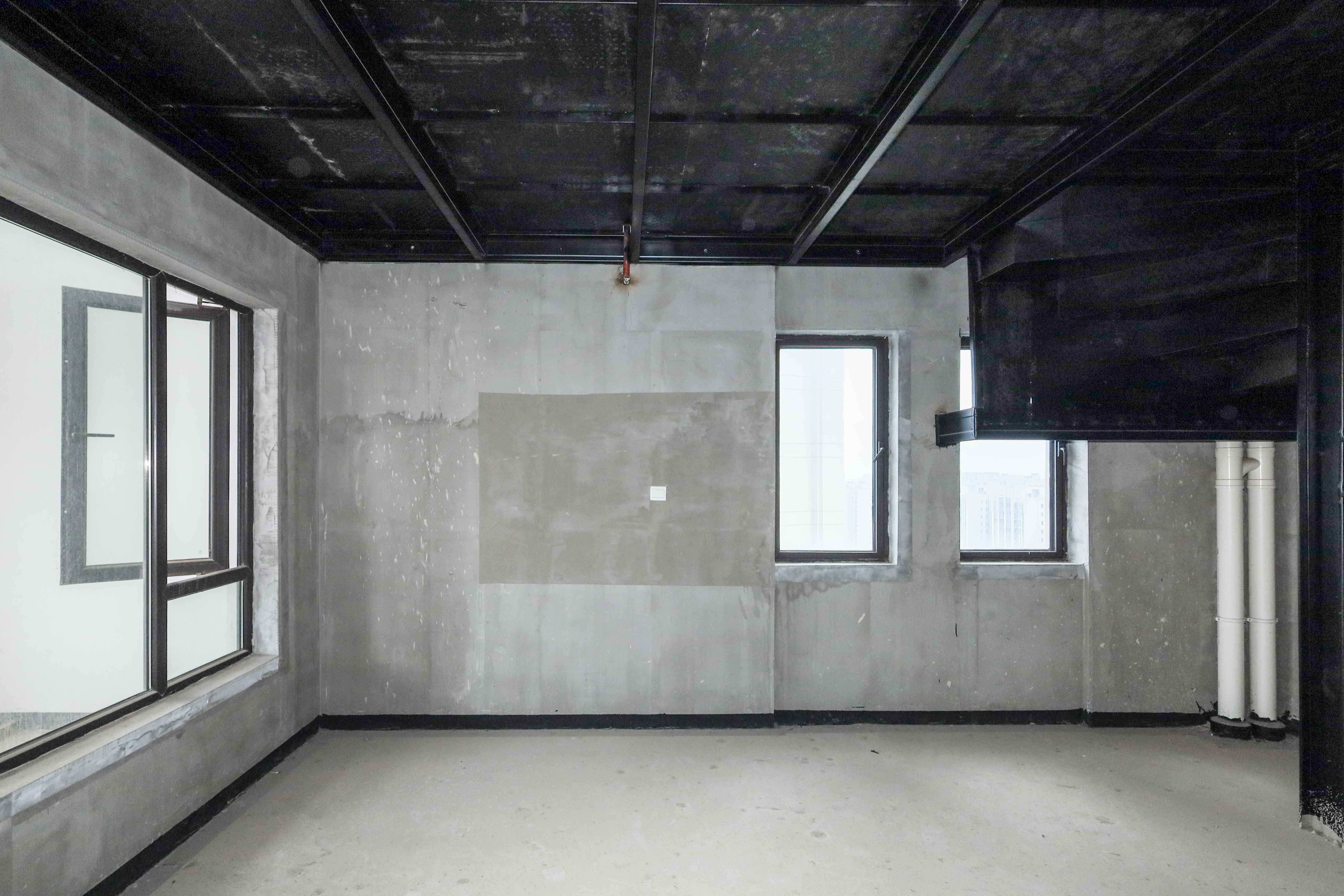 建发央著  4室2厅3卫   330.00万卧室