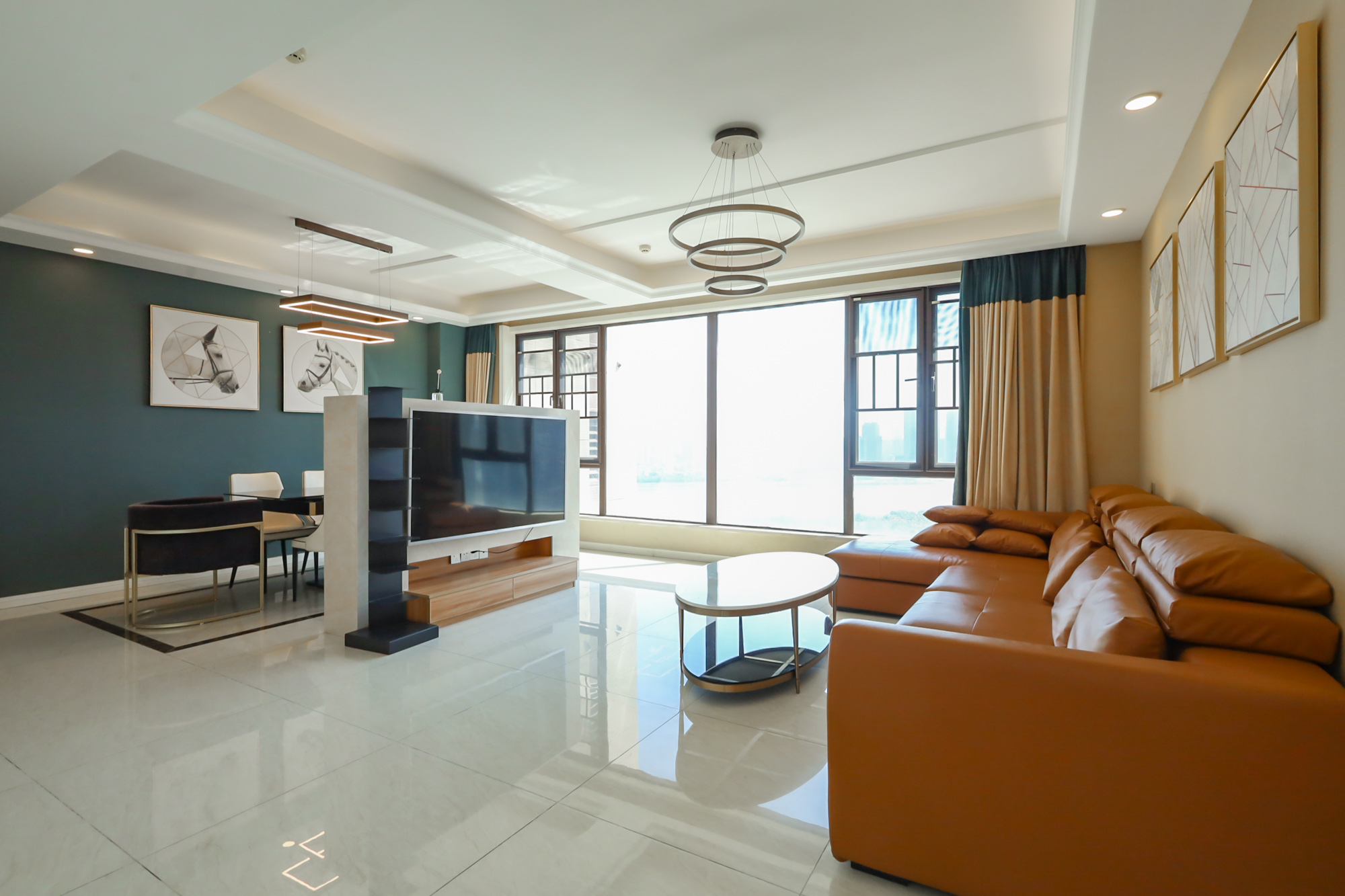 保利西海岸A区 4室2厅2卫 268.0万 保利西海岸A区 4室2厅2卫 268.0万客厅