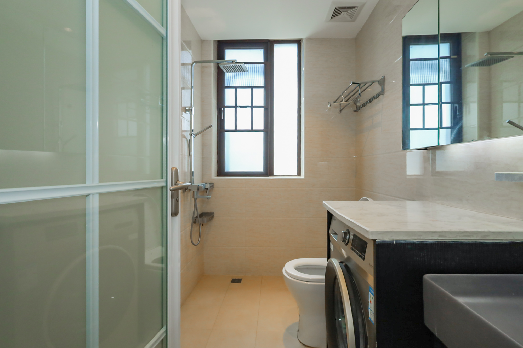 保利西海岸A区 4室2厅2卫 268.0万 保利西海岸A区 4室2厅2卫 268.0万卫生间