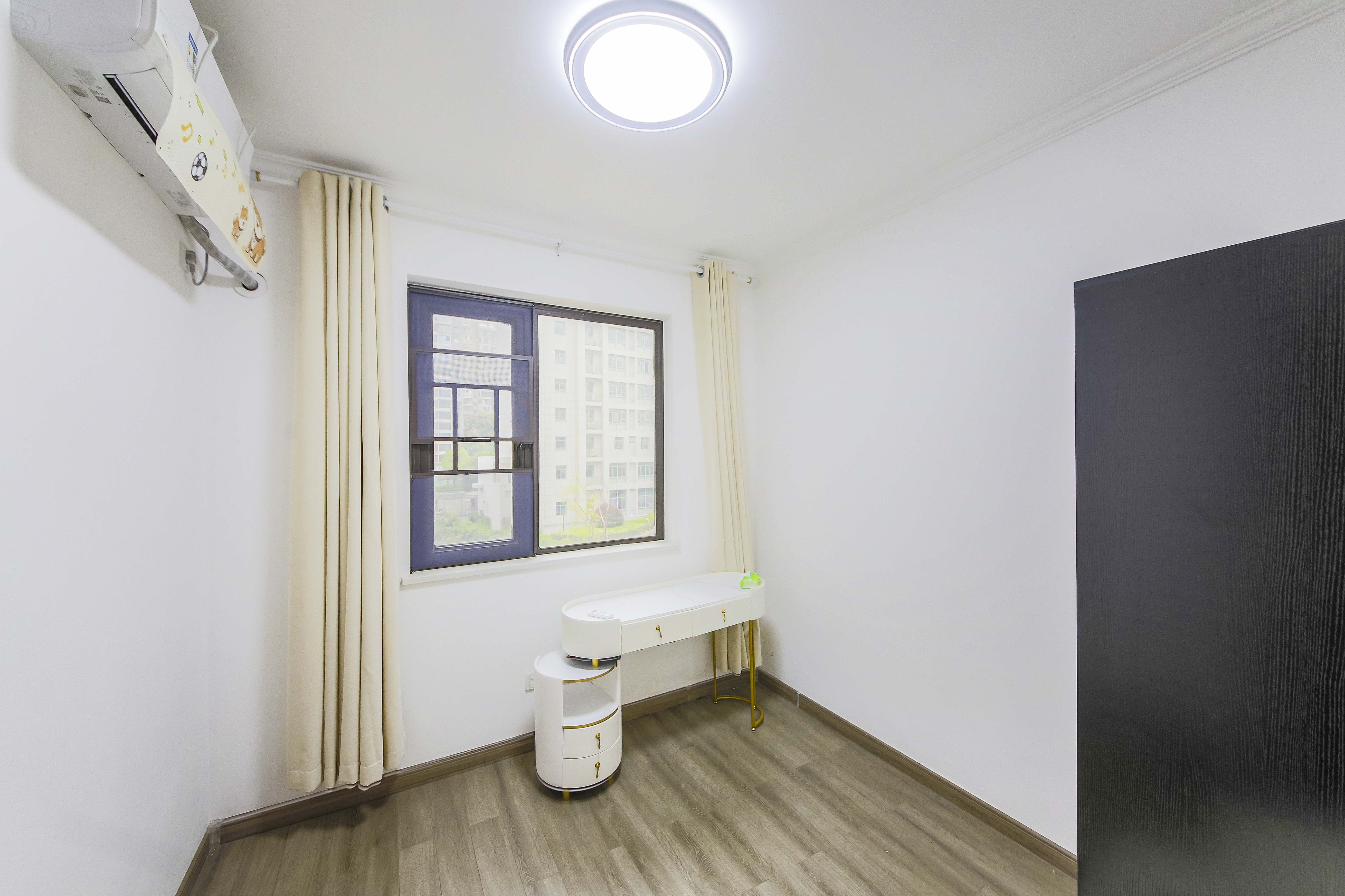 弘阳时光里 1室0厅0卫 162.0万 弘阳时光里 1室0厅0卫 162.0万卧室