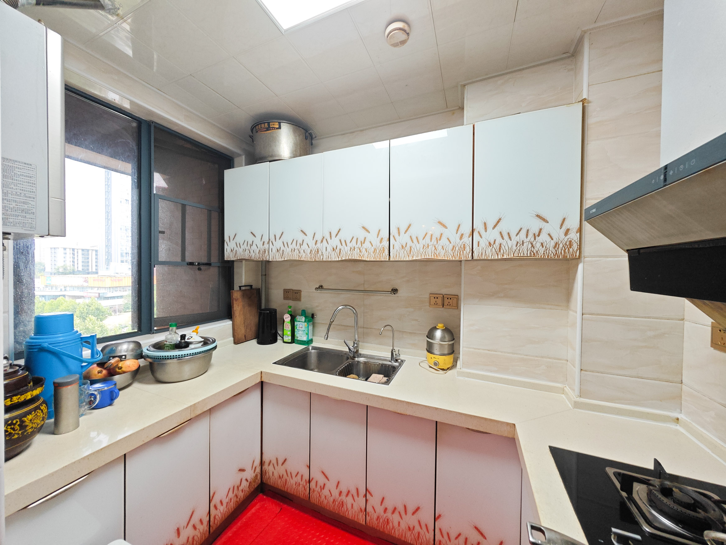 清溪川九号  3室2厅1卫    96.0万 清溪川九号  3室2厅1卫    96.0万厨房