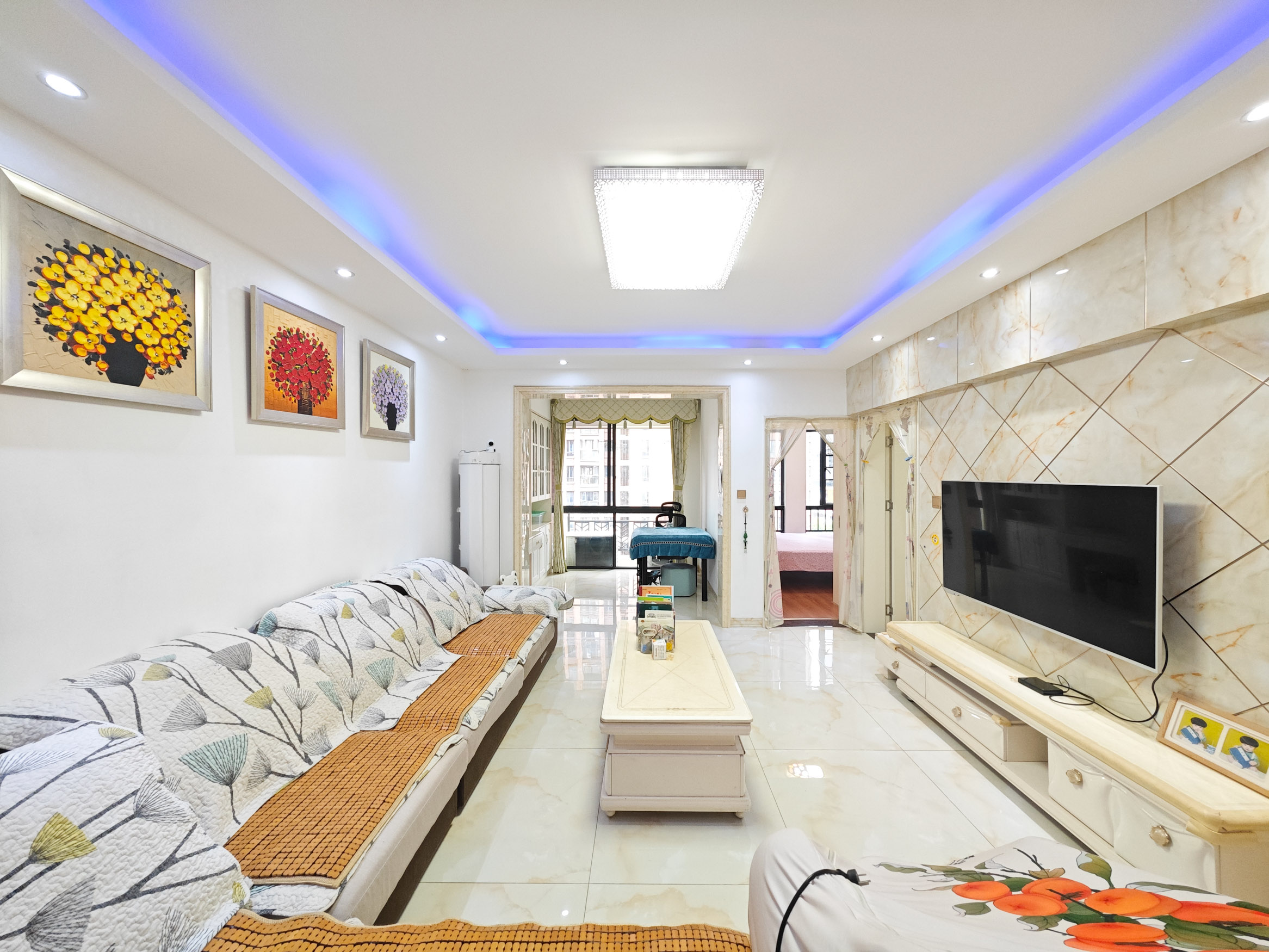 清溪川九号  3室2厅1卫    96.0万 清溪川九号  3室2厅1卫    96.0万客厅