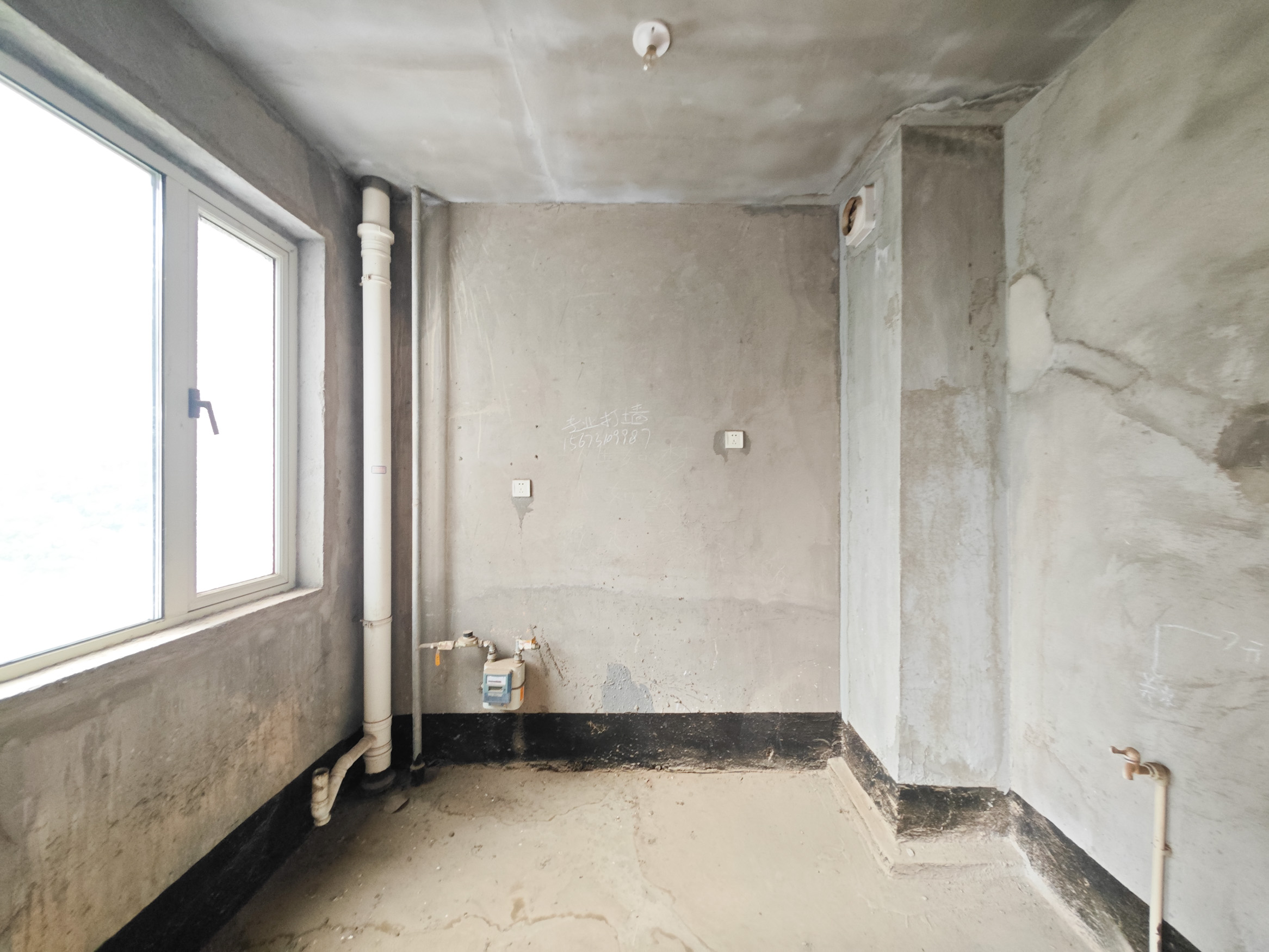 五矿万境水岸二期(五矿万境水岸和苑)  3室2厅1卫    125.0万 五矿万境水岸二期(五矿万境水岸和苑)  3室2厅1卫    125.0万厨房