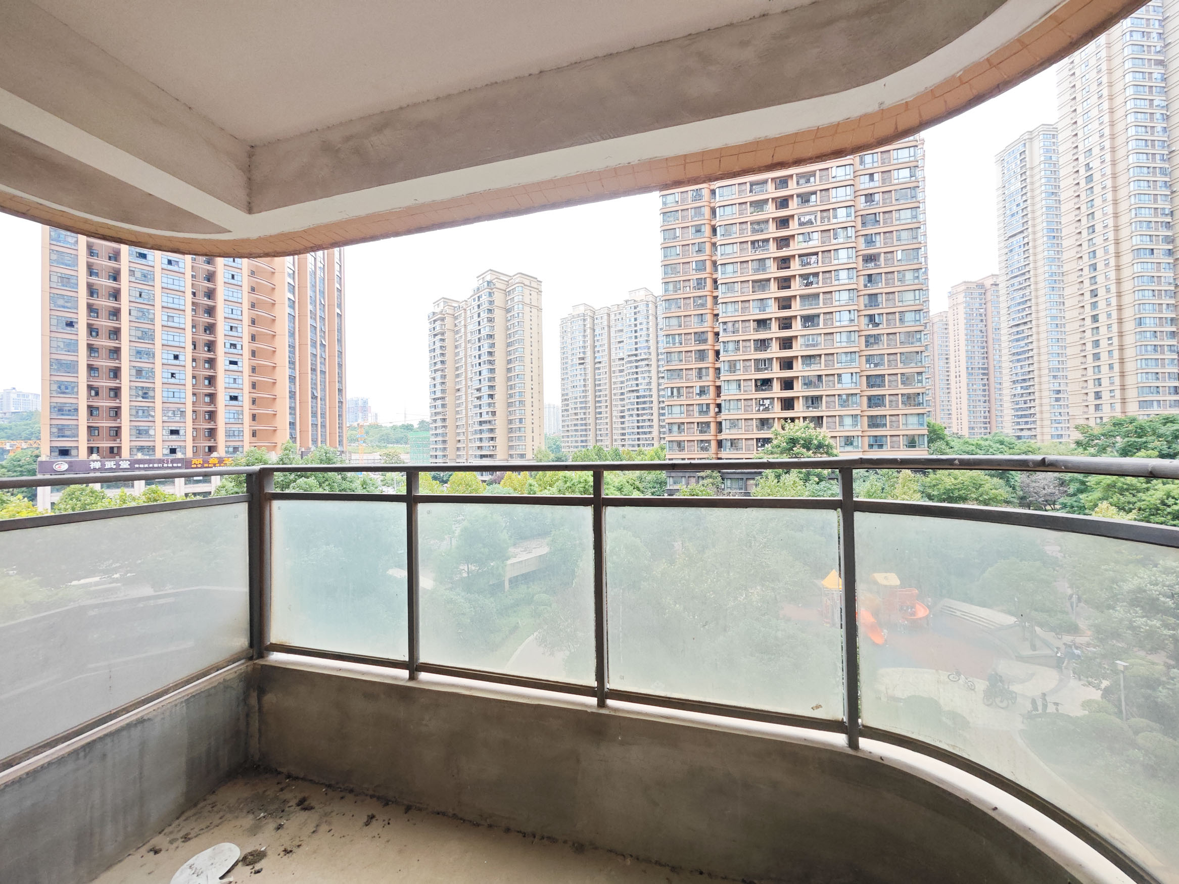 五矿万境水岸二期(五矿万境水岸和苑)  3室2厅1卫    125.0万 五矿万境水岸二期(五矿万境水岸和苑)  3室2厅1卫    125.0万阳台