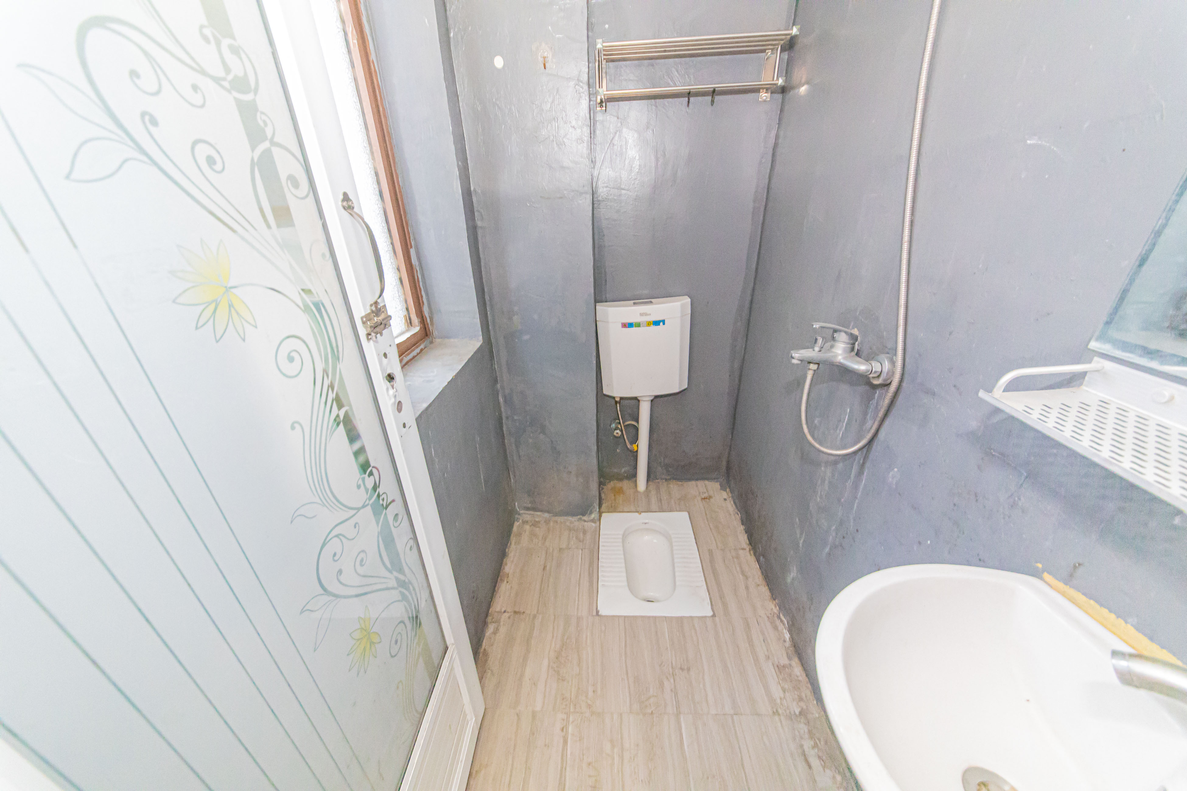 金房奥斯卡 4室2厅1卫 95.0万 金房奥斯卡 4室2厅1卫 95.0万卫生间