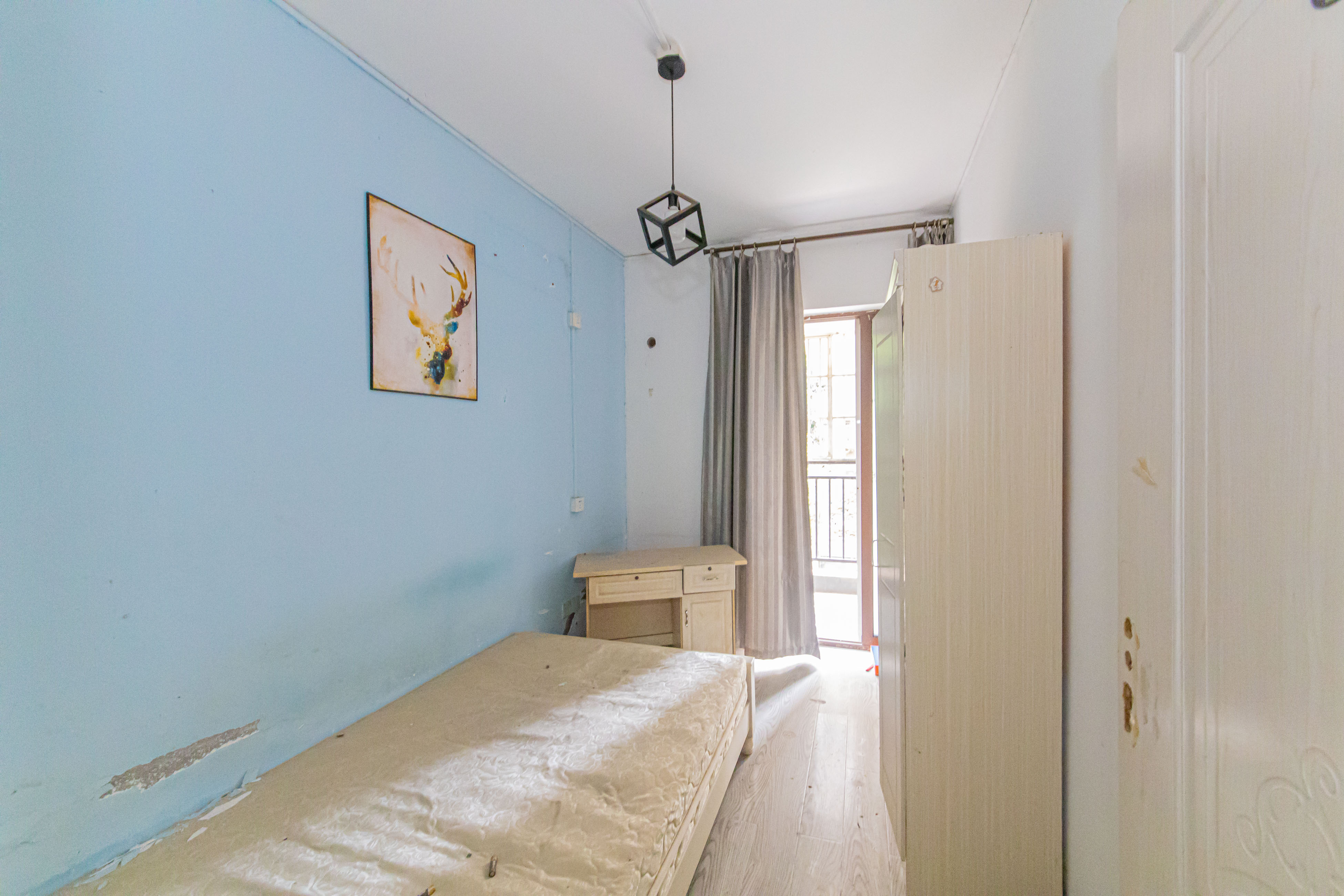 金房奥斯卡 4室2厅1卫 95.0万 金房奥斯卡 4室2厅1卫 95.0万卧室