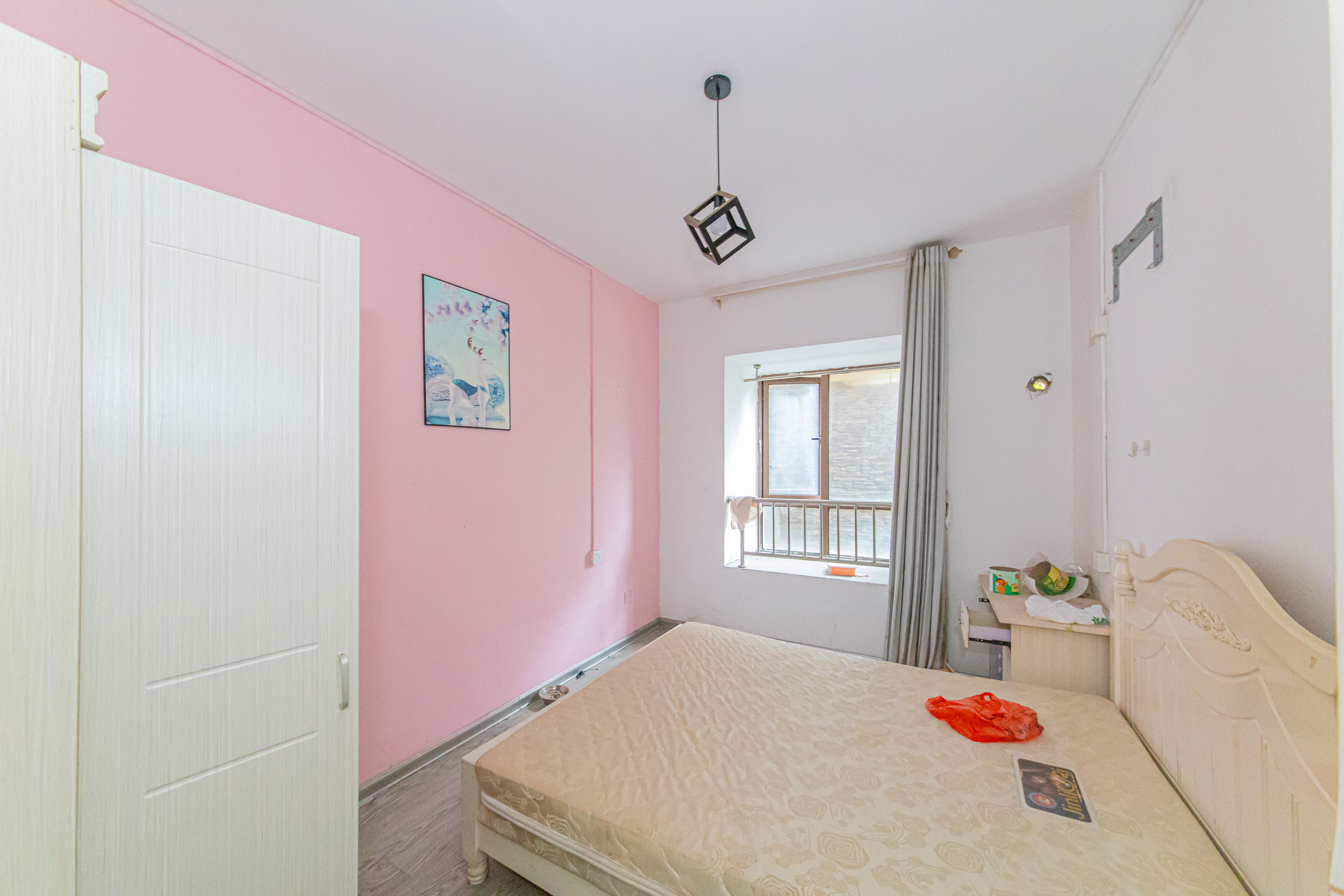 金房奥斯卡 4室2厅1卫 95.0万 金房奥斯卡 4室2厅1卫 95.0万卧室