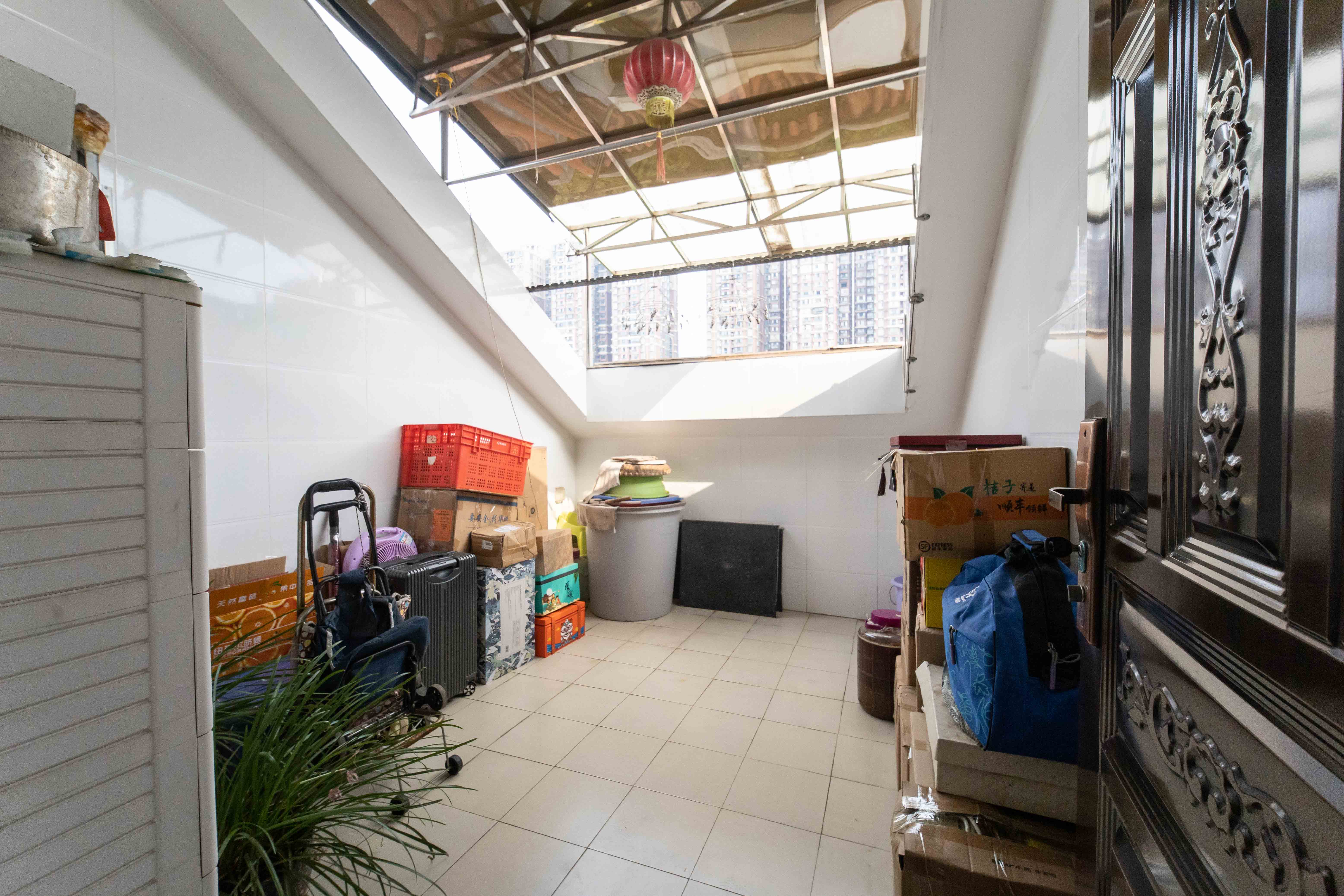 东方新城 6室3厅2卫 110.0万 东方新城 6室3厅2卫 110.0万其他