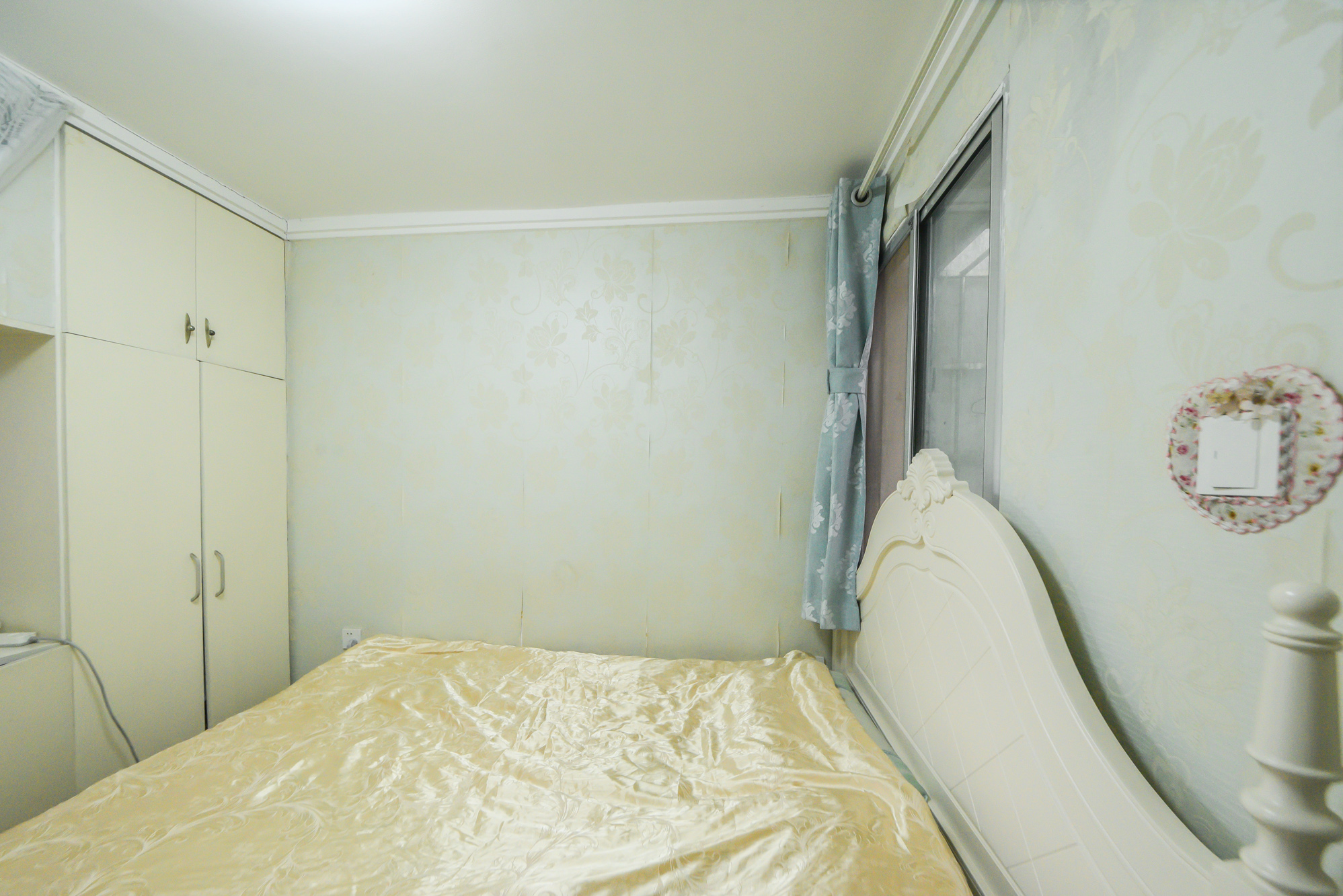 宏景名厦  3室2厅1卫   69.90万卧室