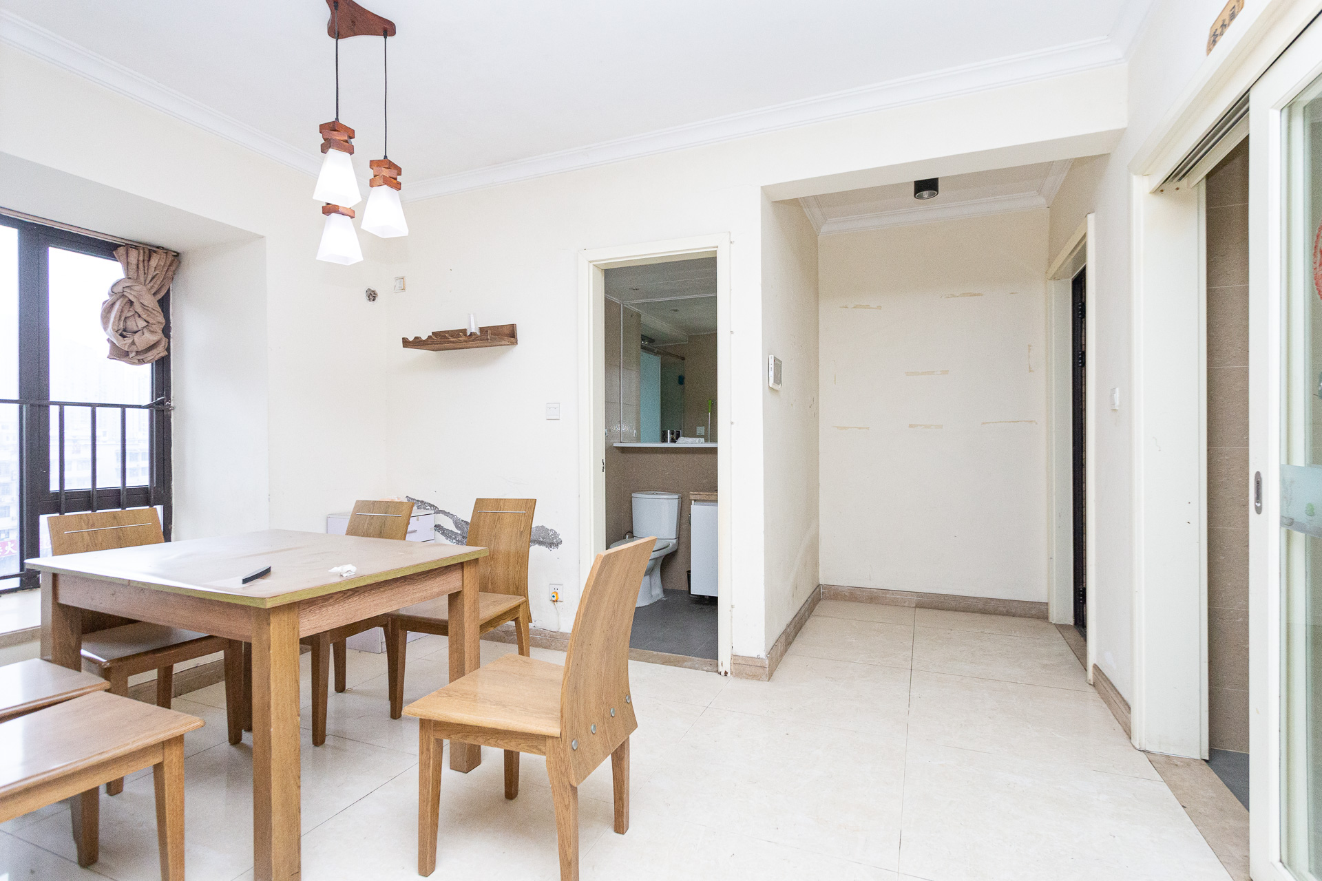 时代倾城一期  3室2厅2卫    97.0万 时代倾城一期  3室2厅2卫    97.0万客厅