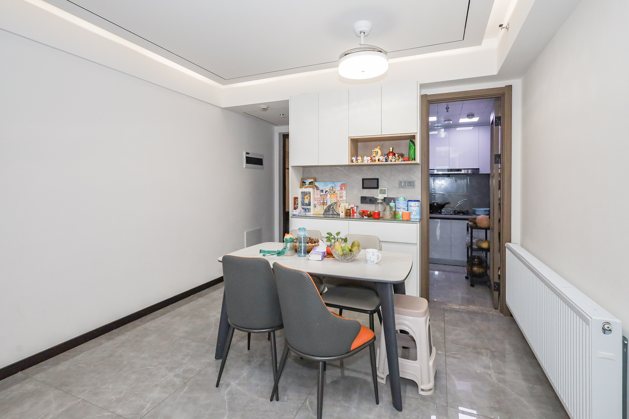 卓越中寰 3室2厅2卫 180.0万 卓越中寰 3室2厅2卫 180.0万其他