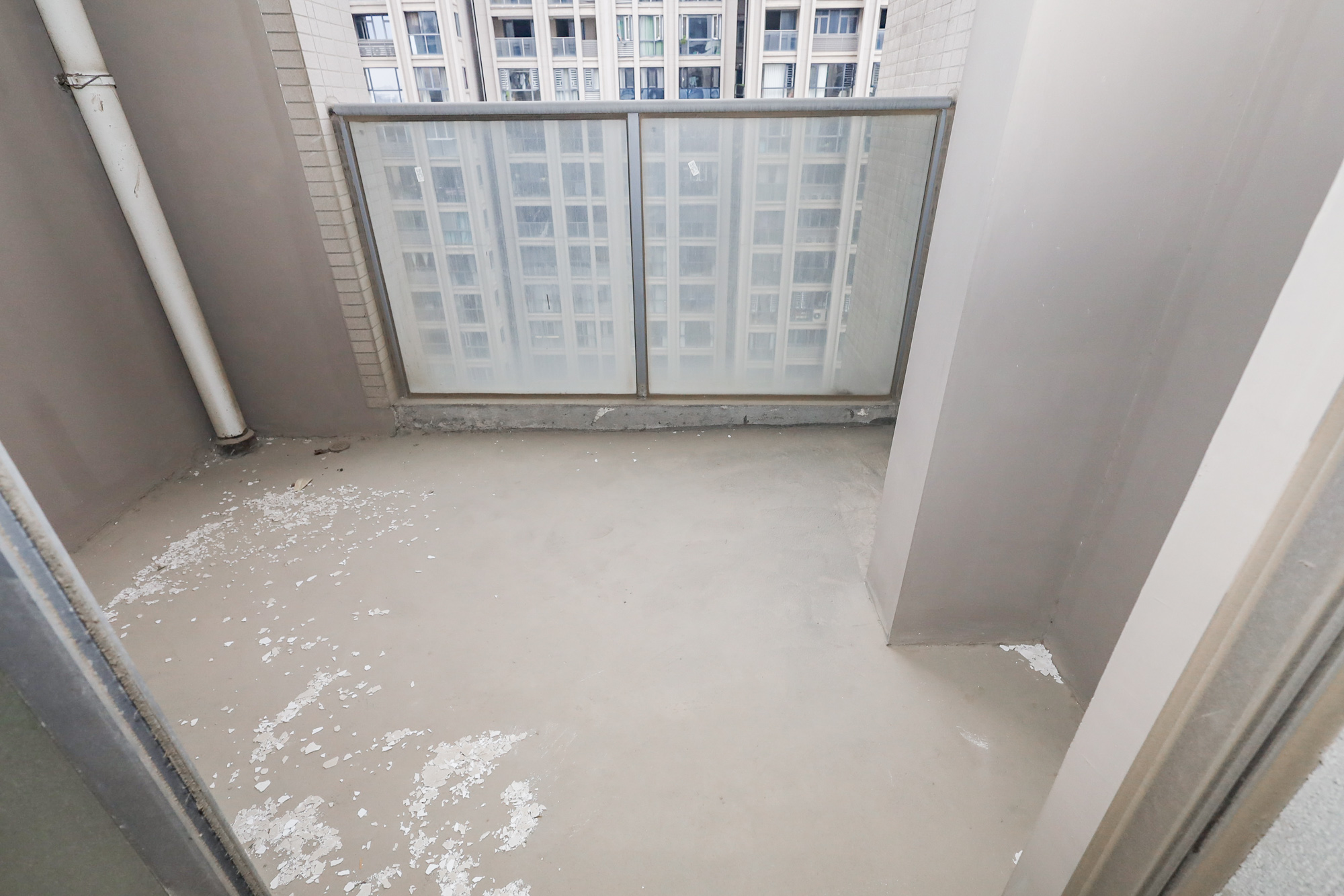 八方小区B区  3室2厅1卫   425.00万其他