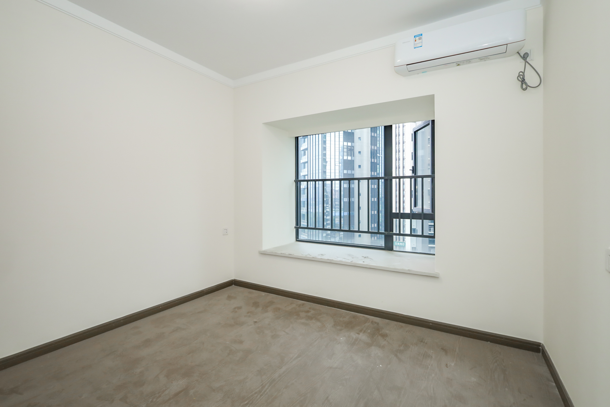 滨江府1913  4室2厅2卫   229.00万卧室