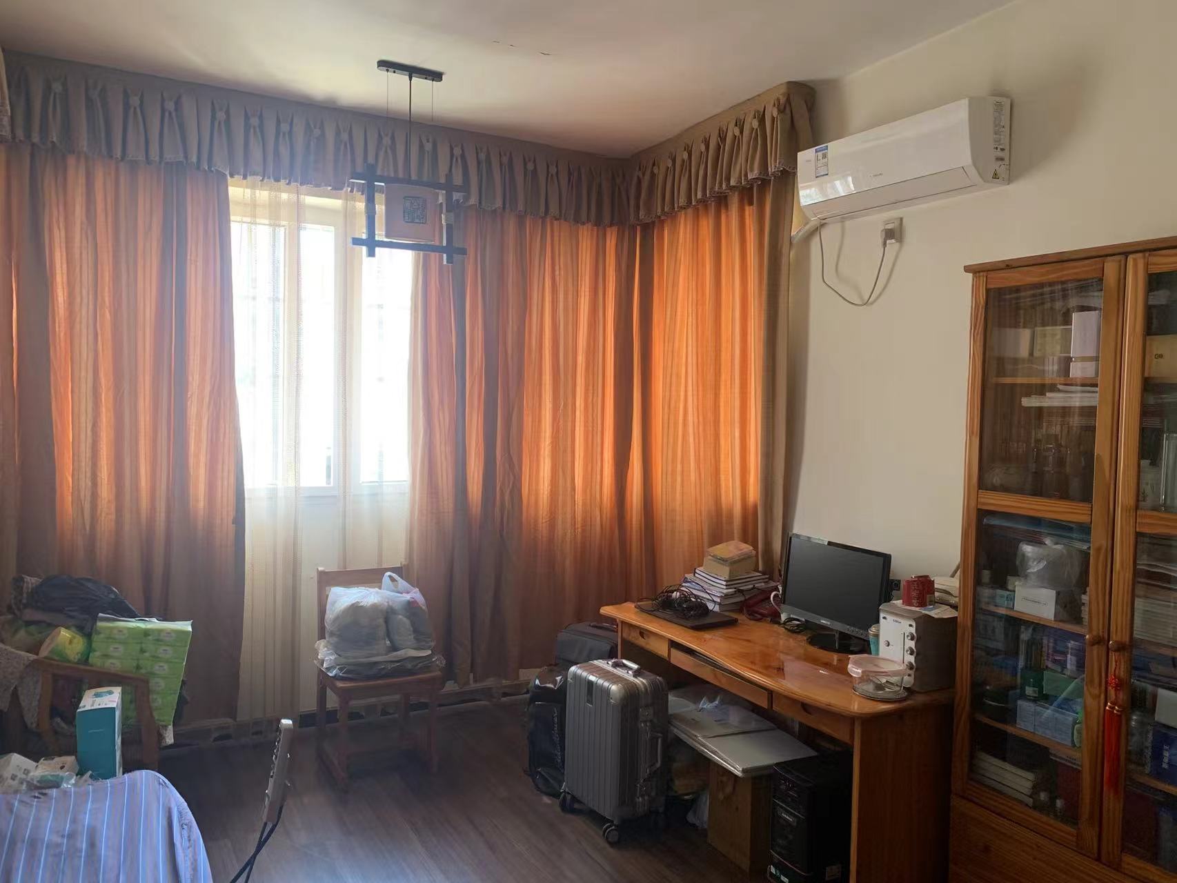 滨江一村 5室2厅3卫 56.0万 滨江一村 5室2厅3卫 56.0万室内图