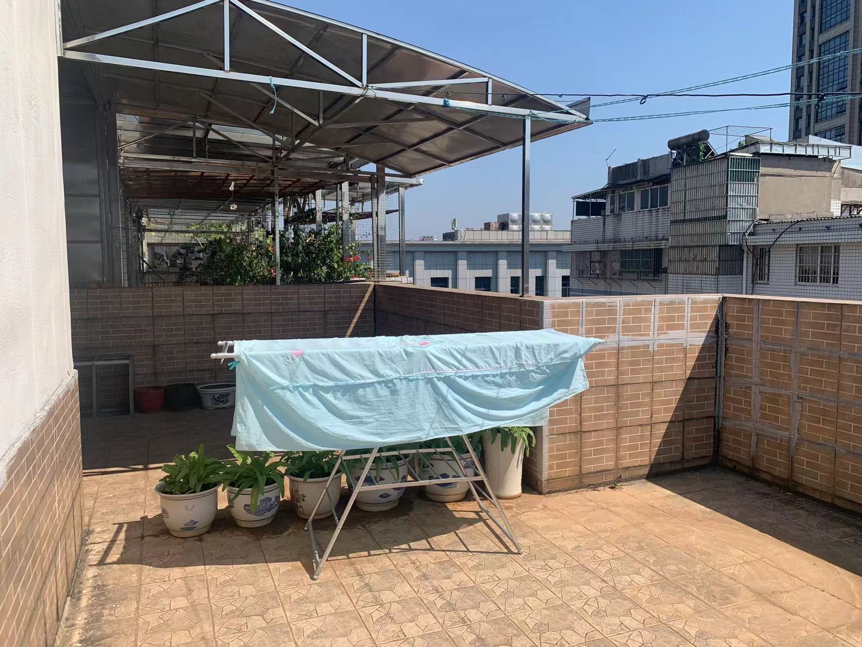 滨江一村 5室2厅3卫 56.0万 滨江一村 5室2厅3卫 56.0万室内图