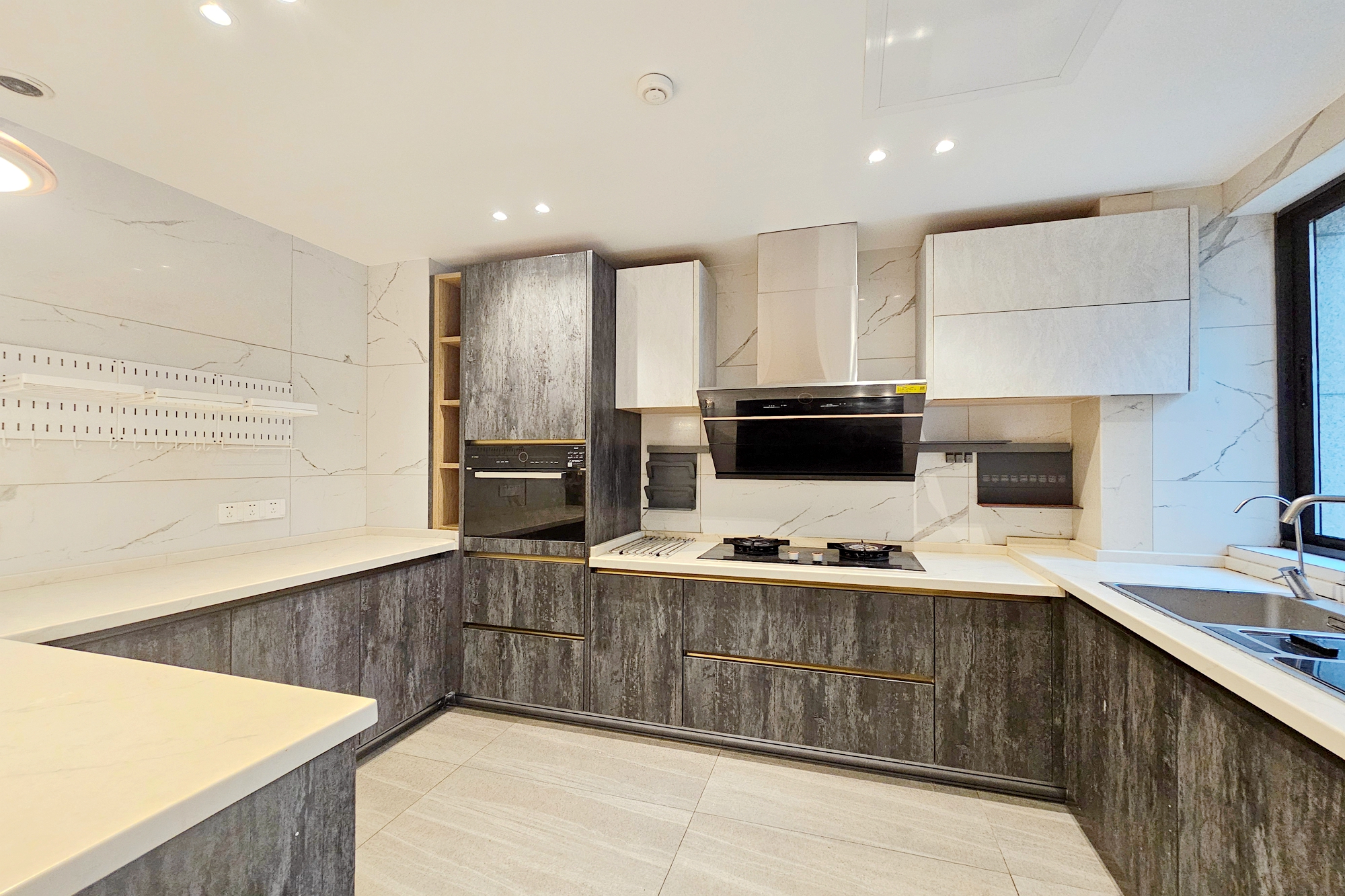 明昇壹城(明昇时代广场)一期 3室2厅2卫 173.0万 明昇壹城(明昇时代广场)一期 3室2厅2卫 173.0万其他