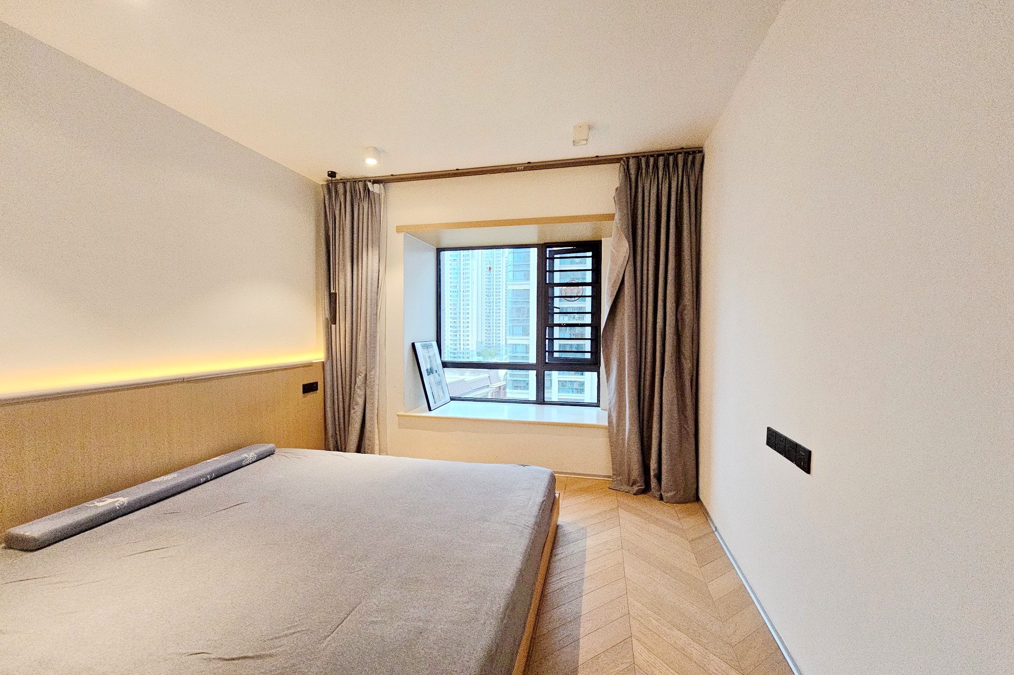 明昇壹城(明昇时代广场)一期 3室2厅2卫 173.0万 明昇壹城(明昇时代广场)一期 3室2厅2卫 173.0万卧室