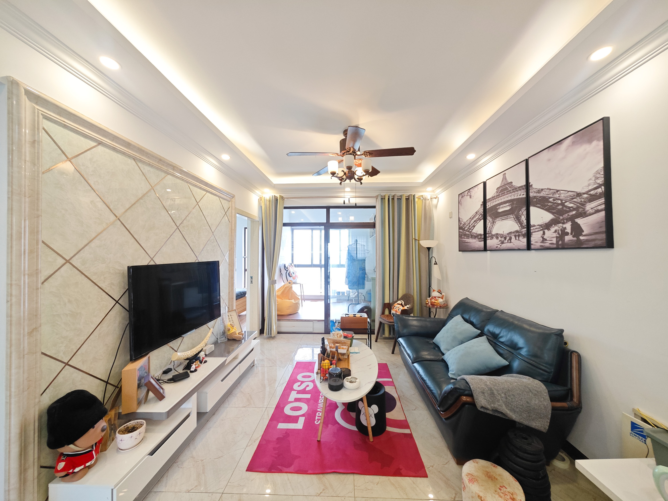 欧莱雅郡 2室2厅1卫 61.0万 欧莱雅郡 2室2厅1卫 61.0万客厅