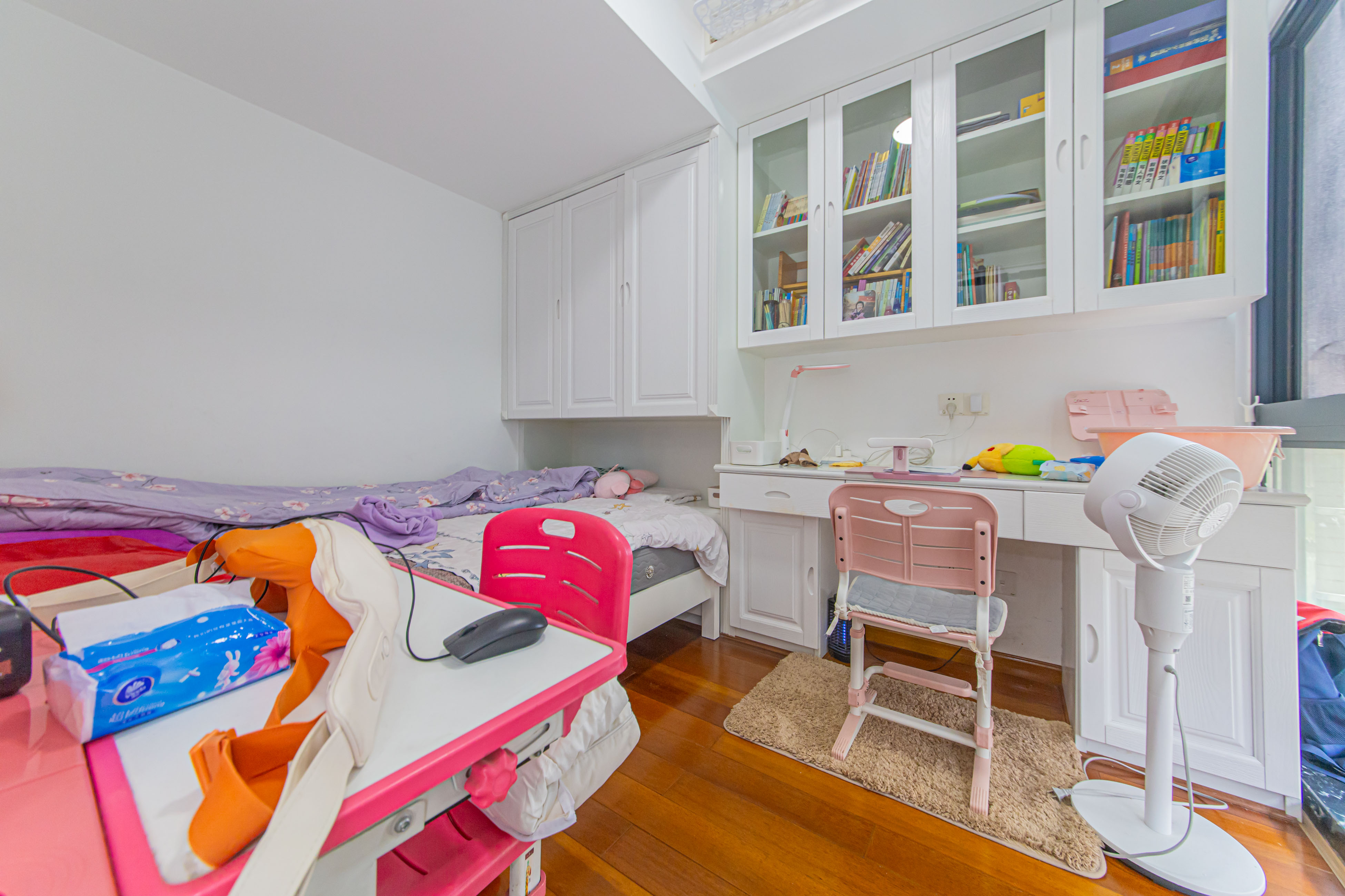 保利花园 4室2厅2卫 132.0万 保利花园 4室2厅2卫 132.0万卧室