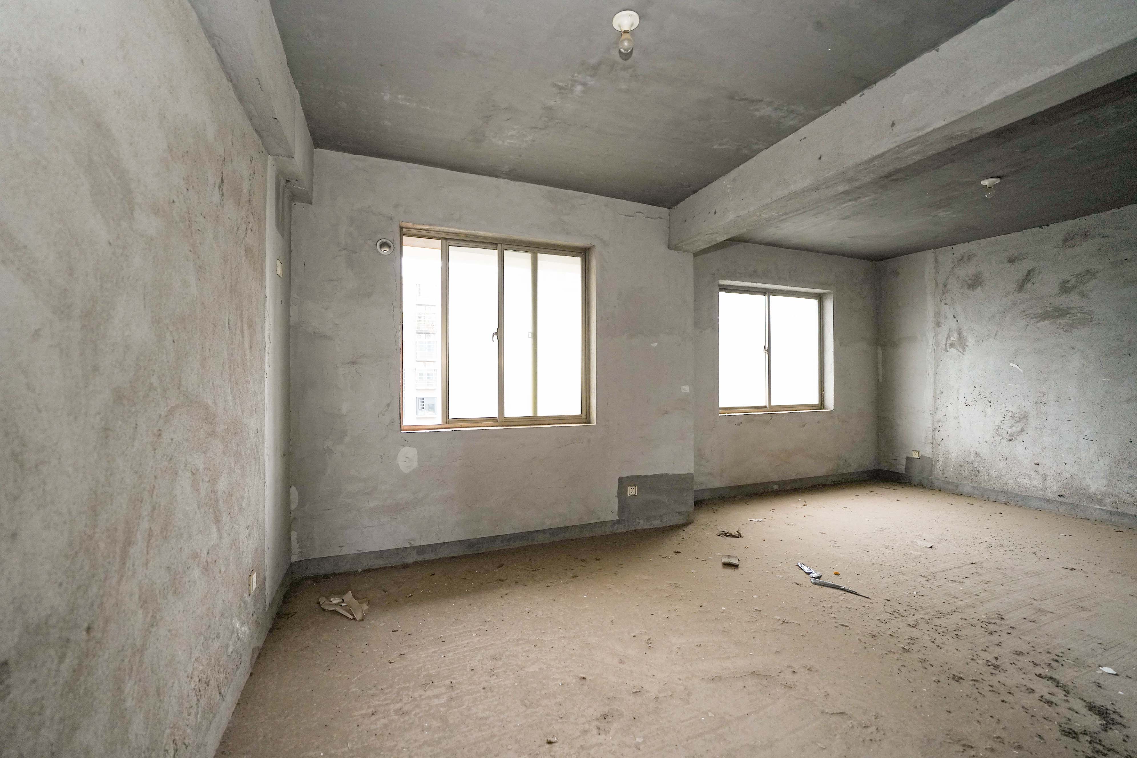 南郡明珠  4室2厅2卫    60.0万 南郡明珠  4室2厅2卫    60.0万卧室