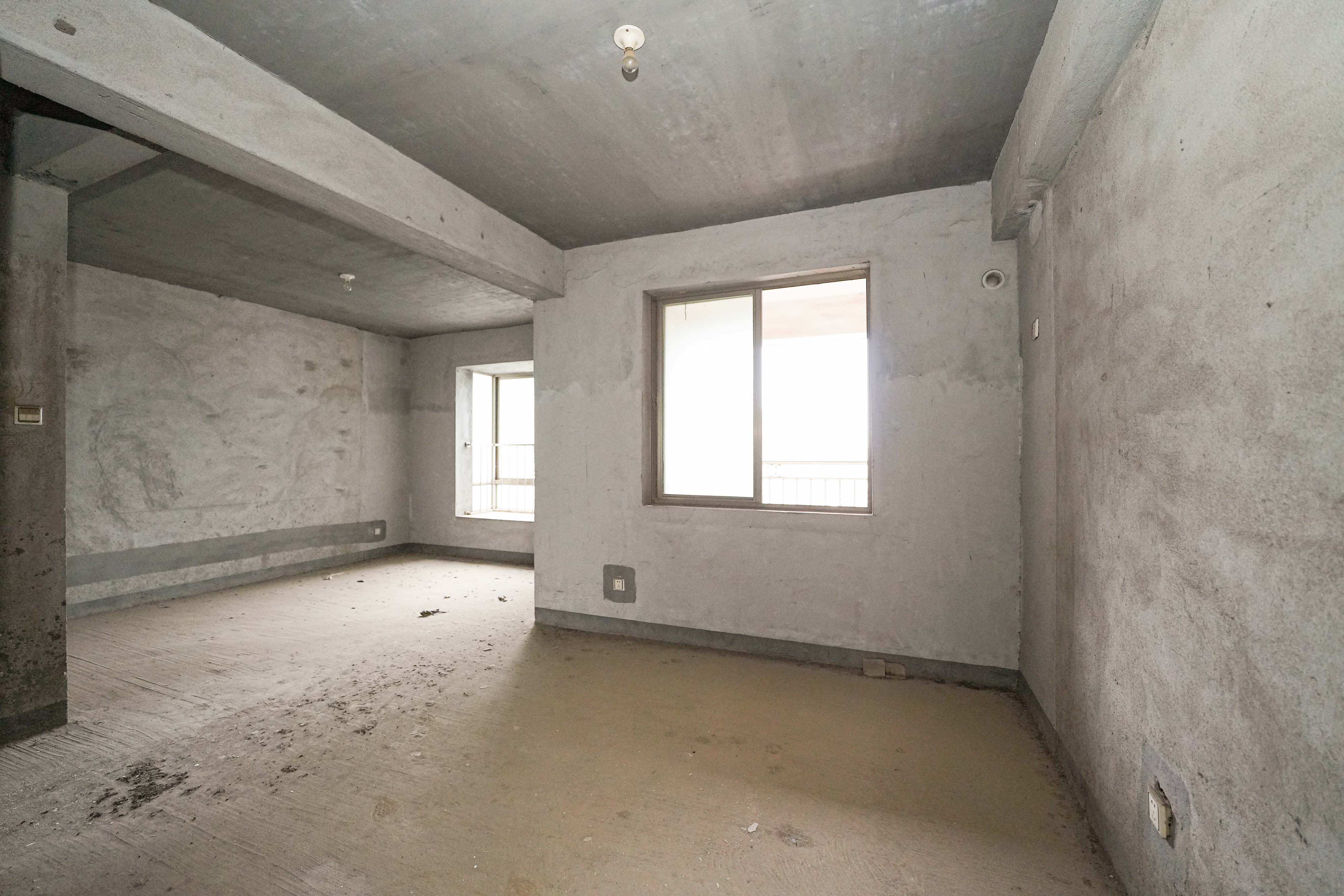 南郡明珠  4室2厅2卫    60.0万 南郡明珠  4室2厅2卫    60.0万卧室