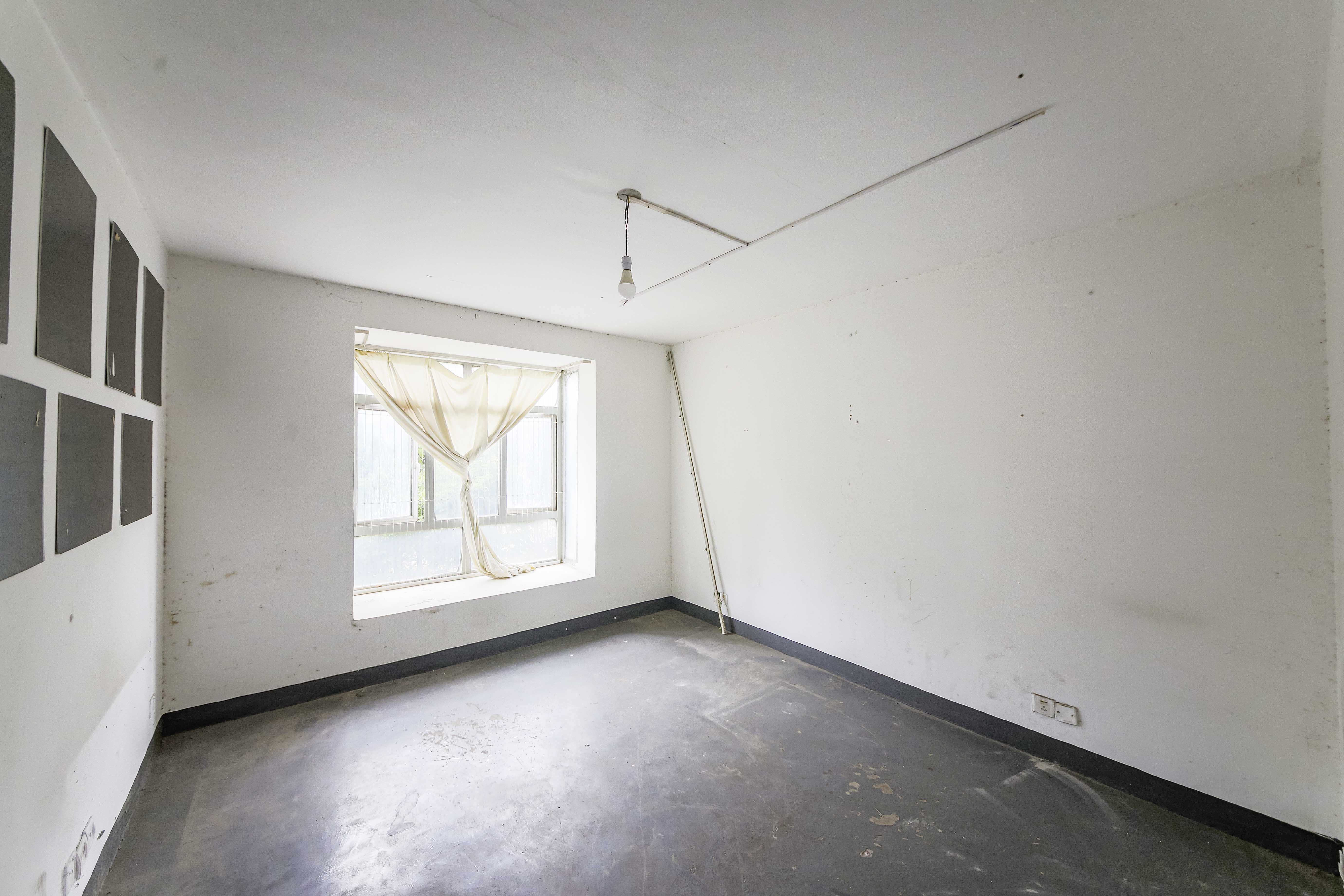 富景园 4室2厅2卫 119.9万 富景园 4室2厅2卫 119.9万卧室