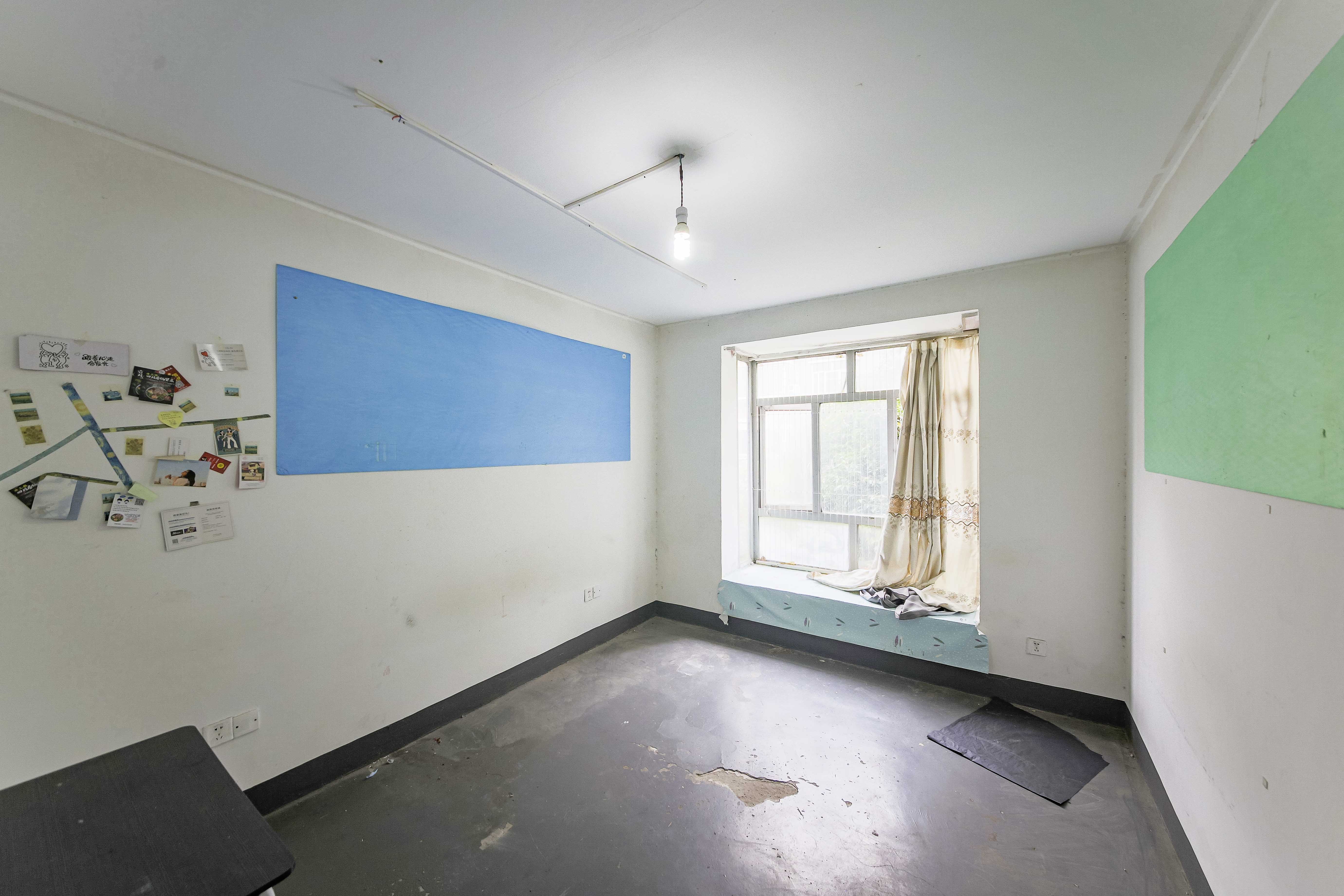 富景园 4室2厅2卫 119.9万 富景园 4室2厅2卫 119.9万卧室