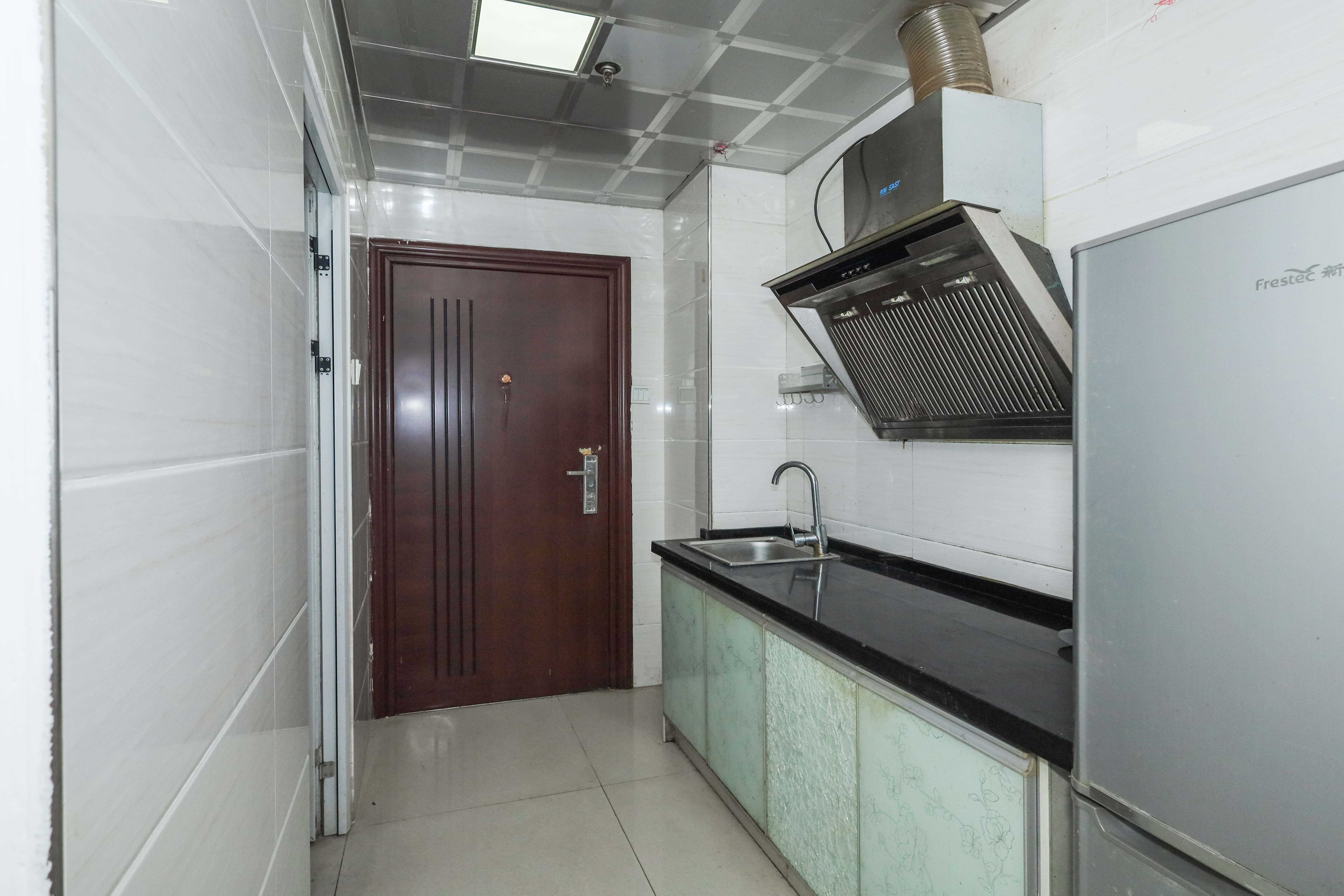 保利麓谷林语I区  1室1厅1卫    32.0万 保利麓谷林语I区  1室1厅1卫    32.0万厨房