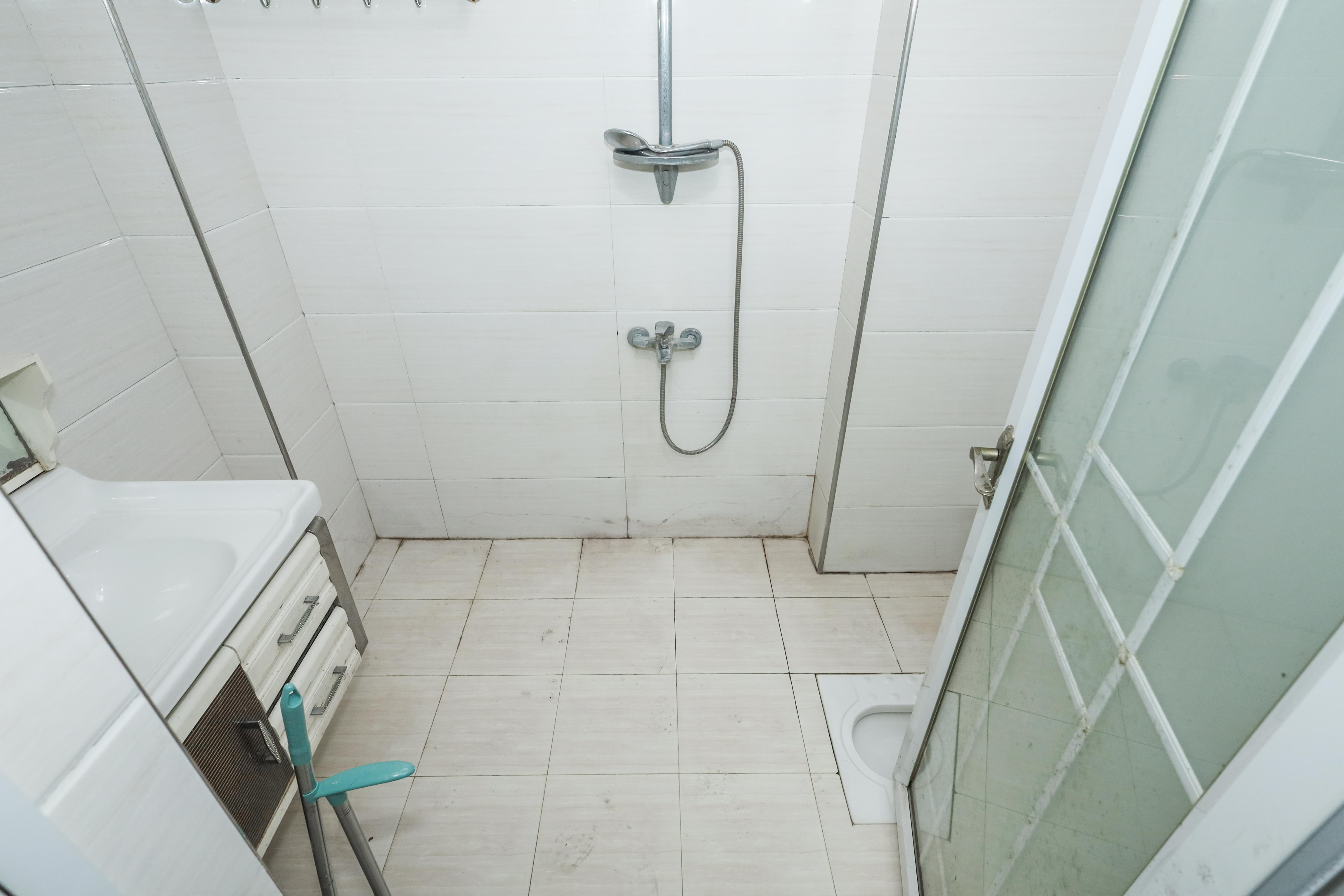 保利麓谷林语I区  1室1厅1卫    32.0万 保利麓谷林语I区  1室1厅1卫    32.0万卫生间