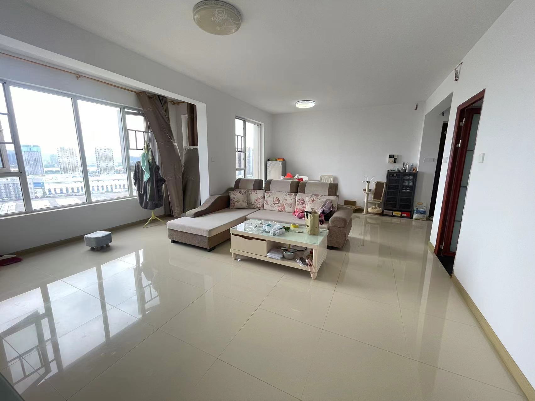 佳兆业金域天下三期 3室2厅1卫 58.0万 佳兆业金域天下三期 3室2厅1卫 58.0万室内图