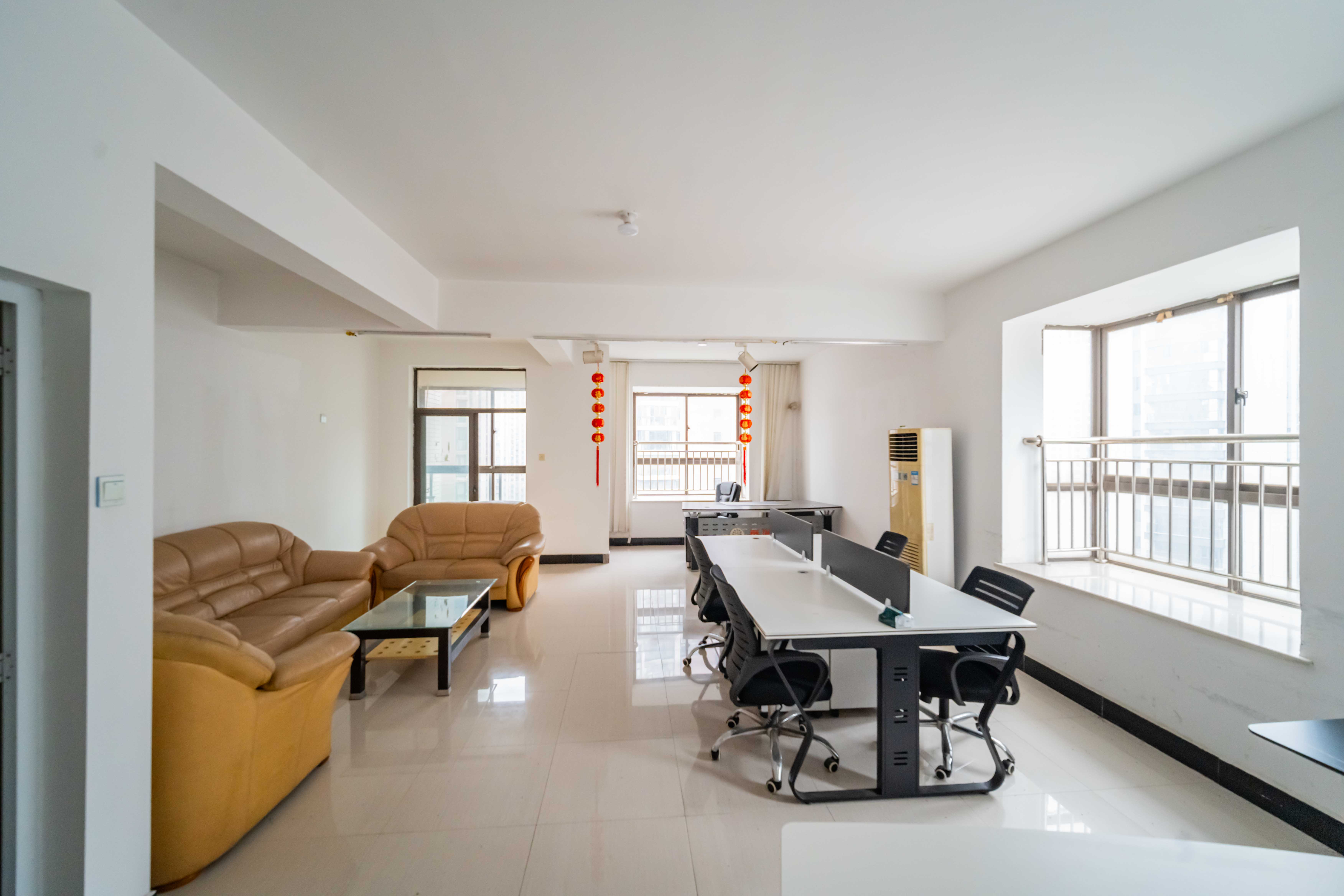 万树丹堤 2室2厅1卫 72.0万 万树丹堤 2室2厅1卫 72.0万客厅