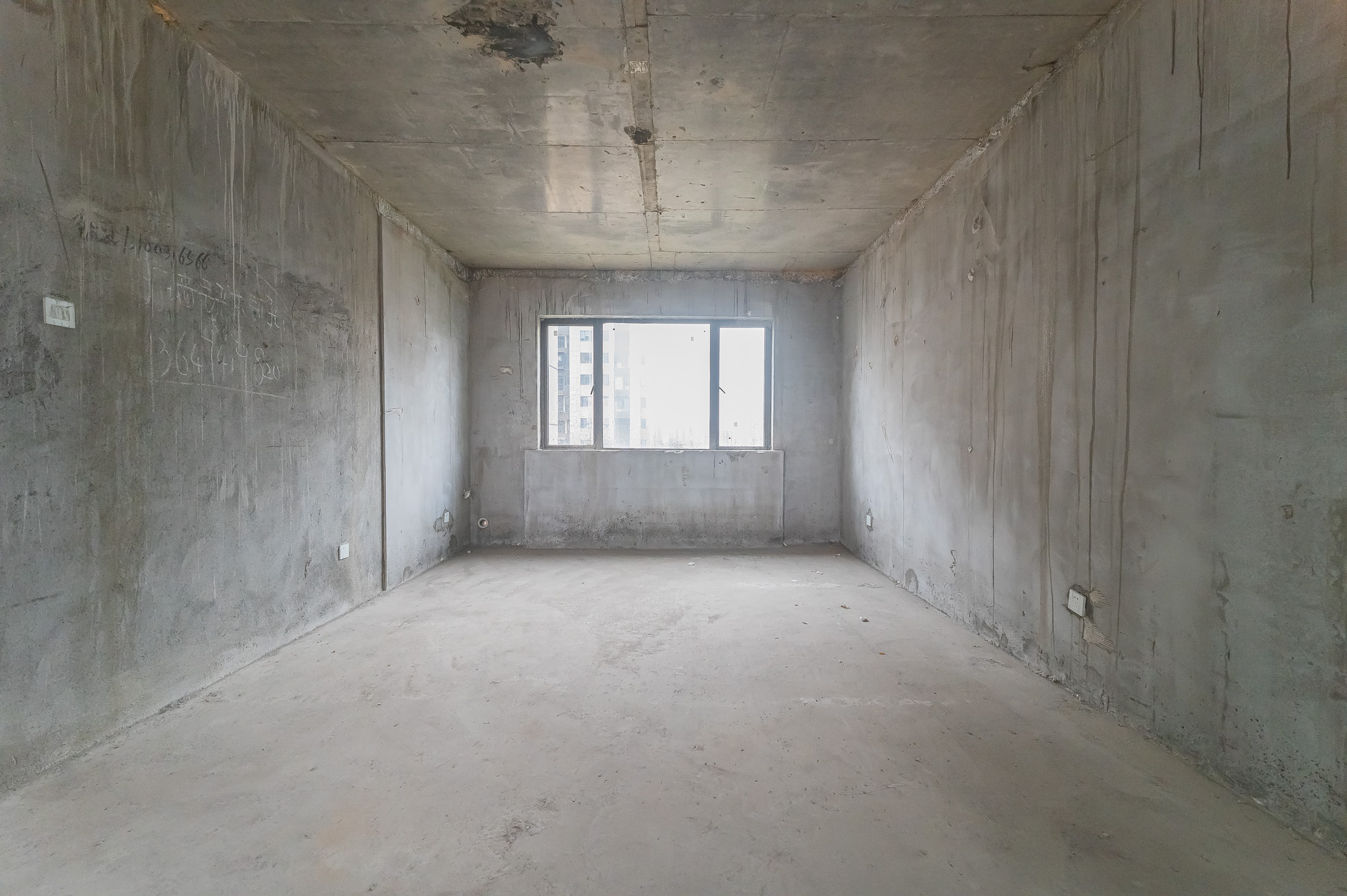 星湖湾二期高层  4室2厅2卫    98.0万 星湖湾二期高层  4室2厅2卫    98.0万客厅