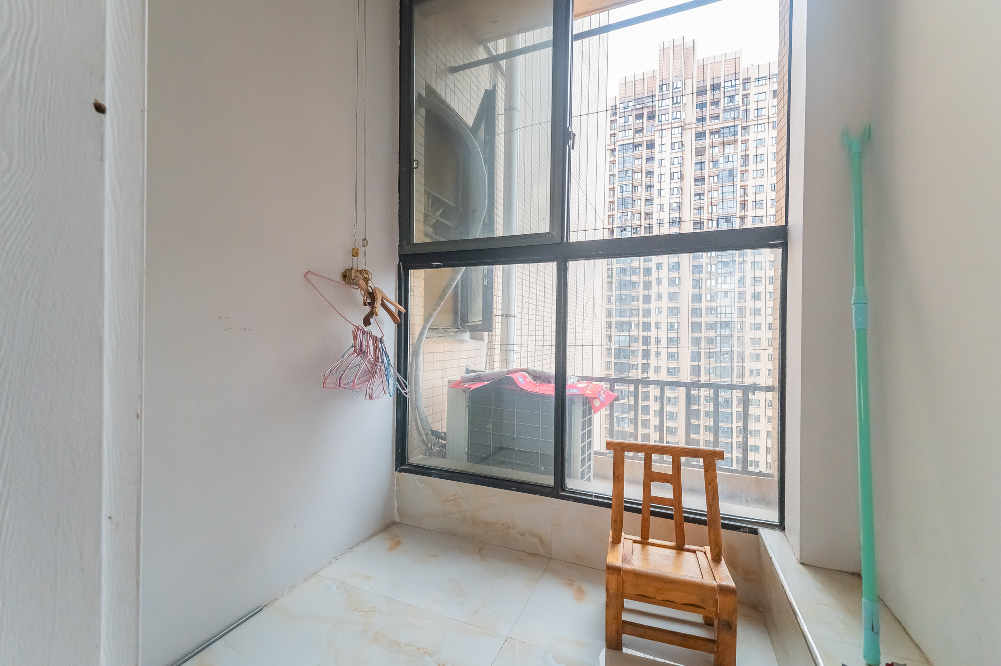 深业睿城  3室2厅1卫    59.98万 深业睿城  3室2厅1卫    59.98万阳台