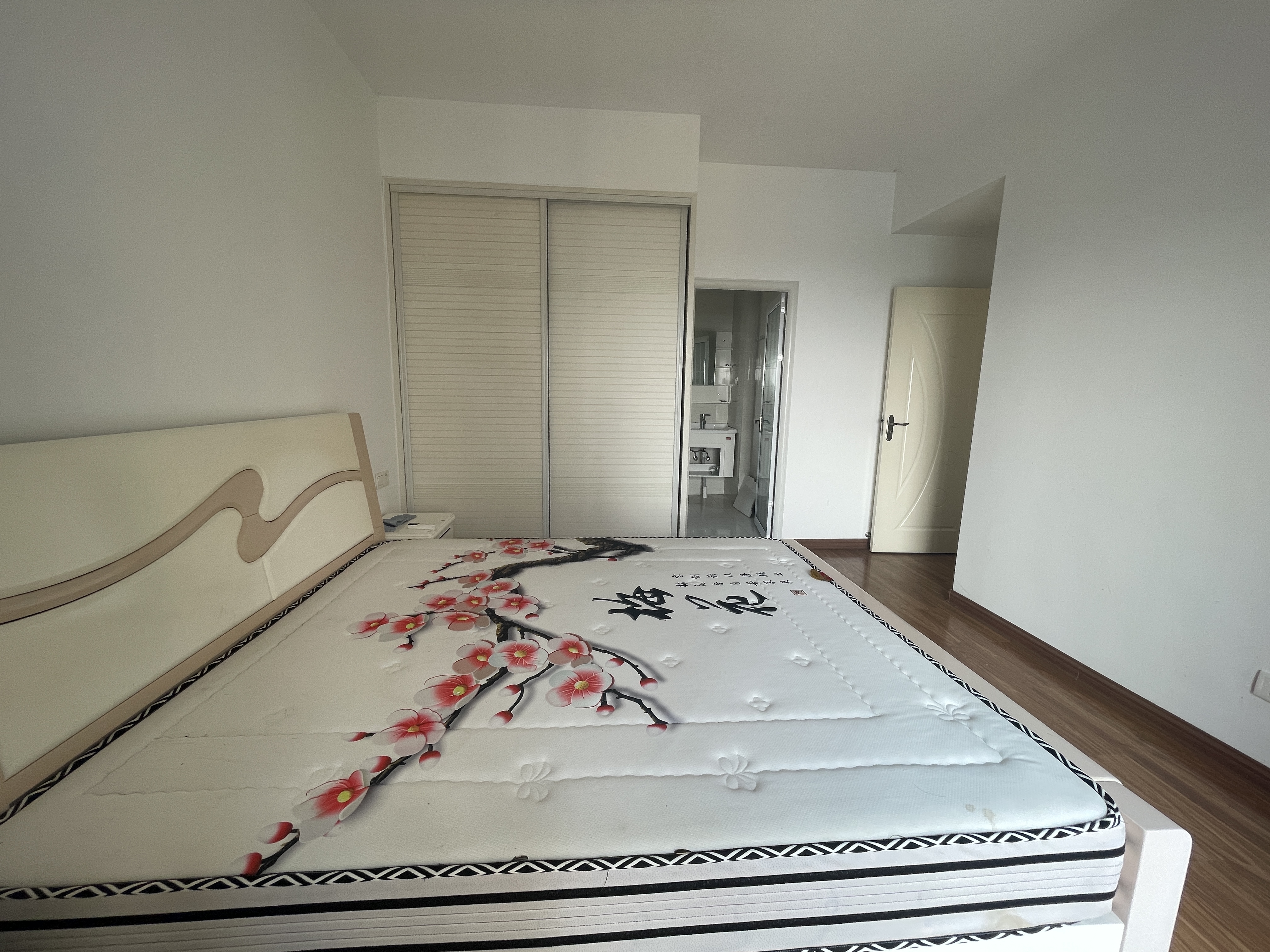 湘江名都  3室2厅2卫    60.0万 湘江名都  3室2厅2卫    60.0万室内图