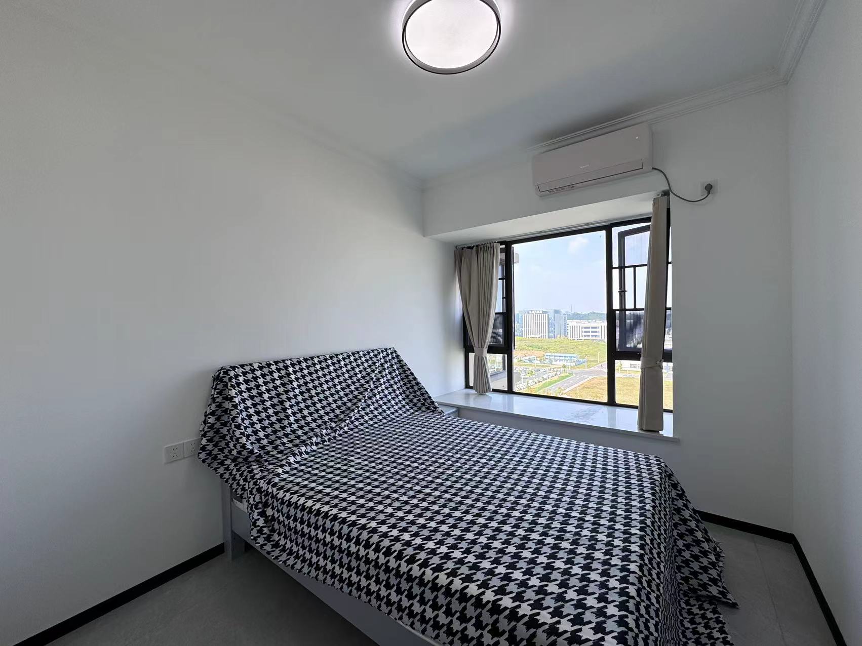 航空未名小区(北大资源) 4室2厅2卫 79.0万 航空未名小区(北大资源) 4室2厅2卫 79.0万室内图