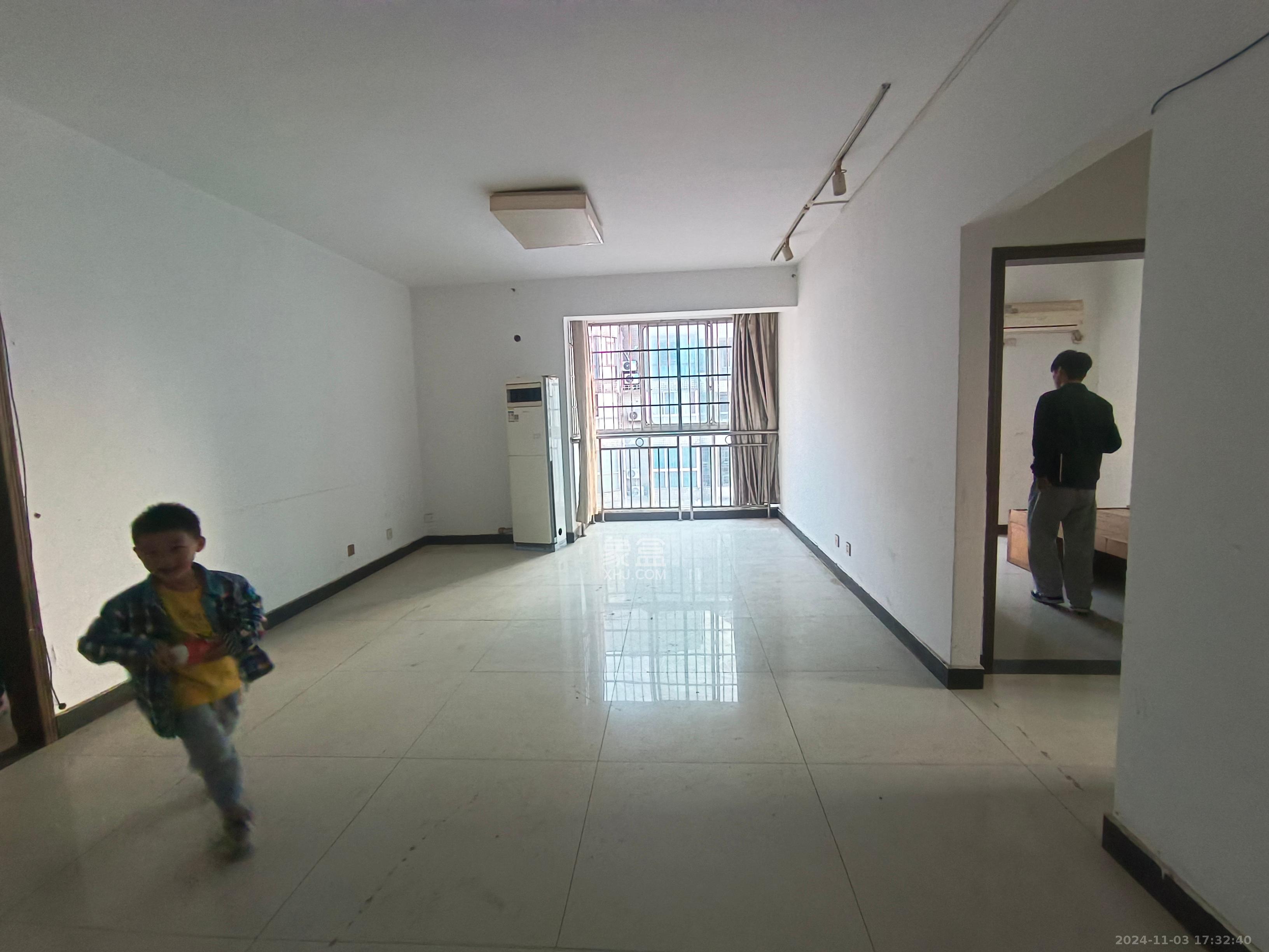 新楚天扶华庭  3室2厅1卫   3000.00元/月室内图