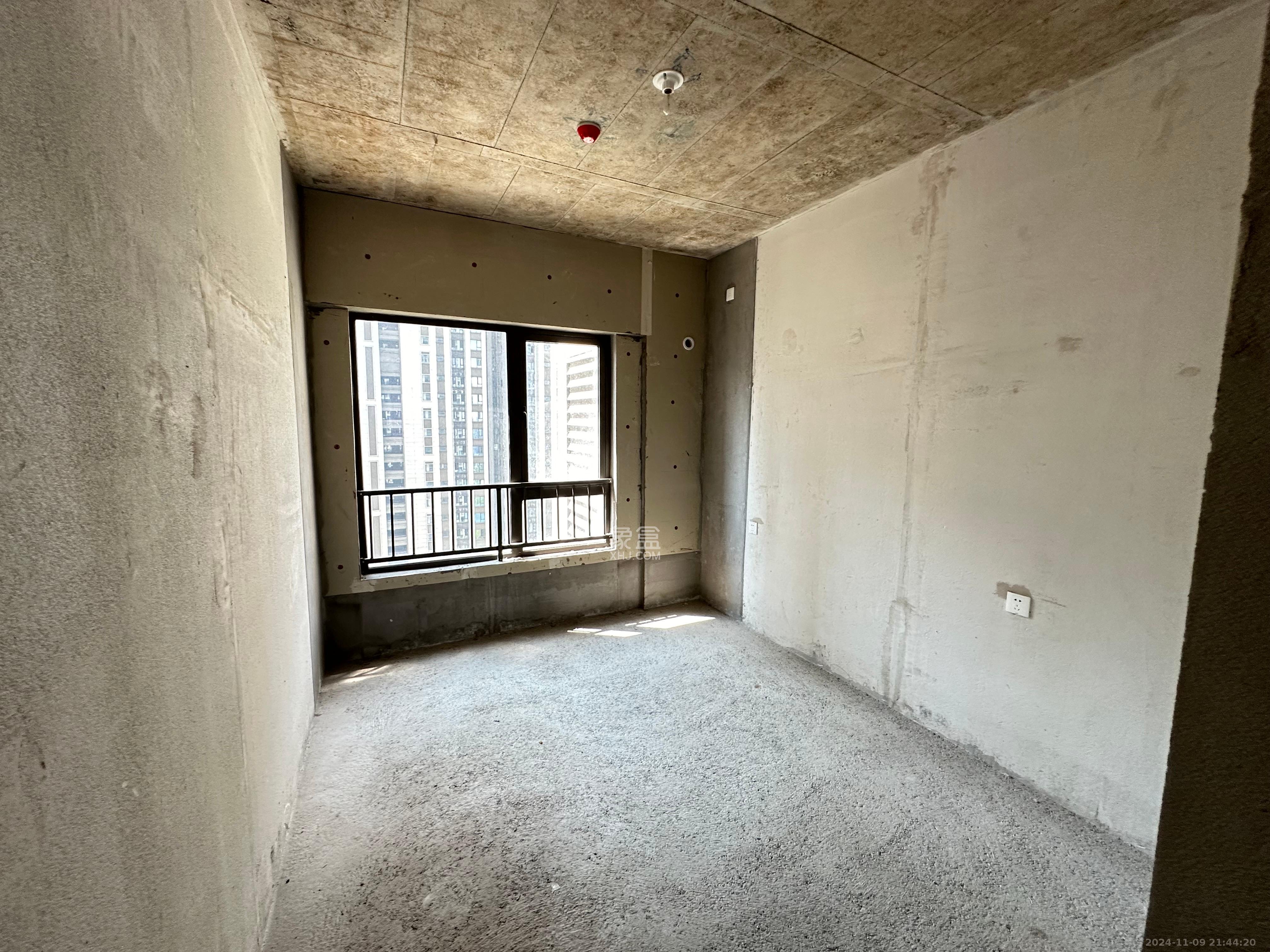 金色loft（鑫秋大厦）  2室1厅1卫   2000.00元/月室内图