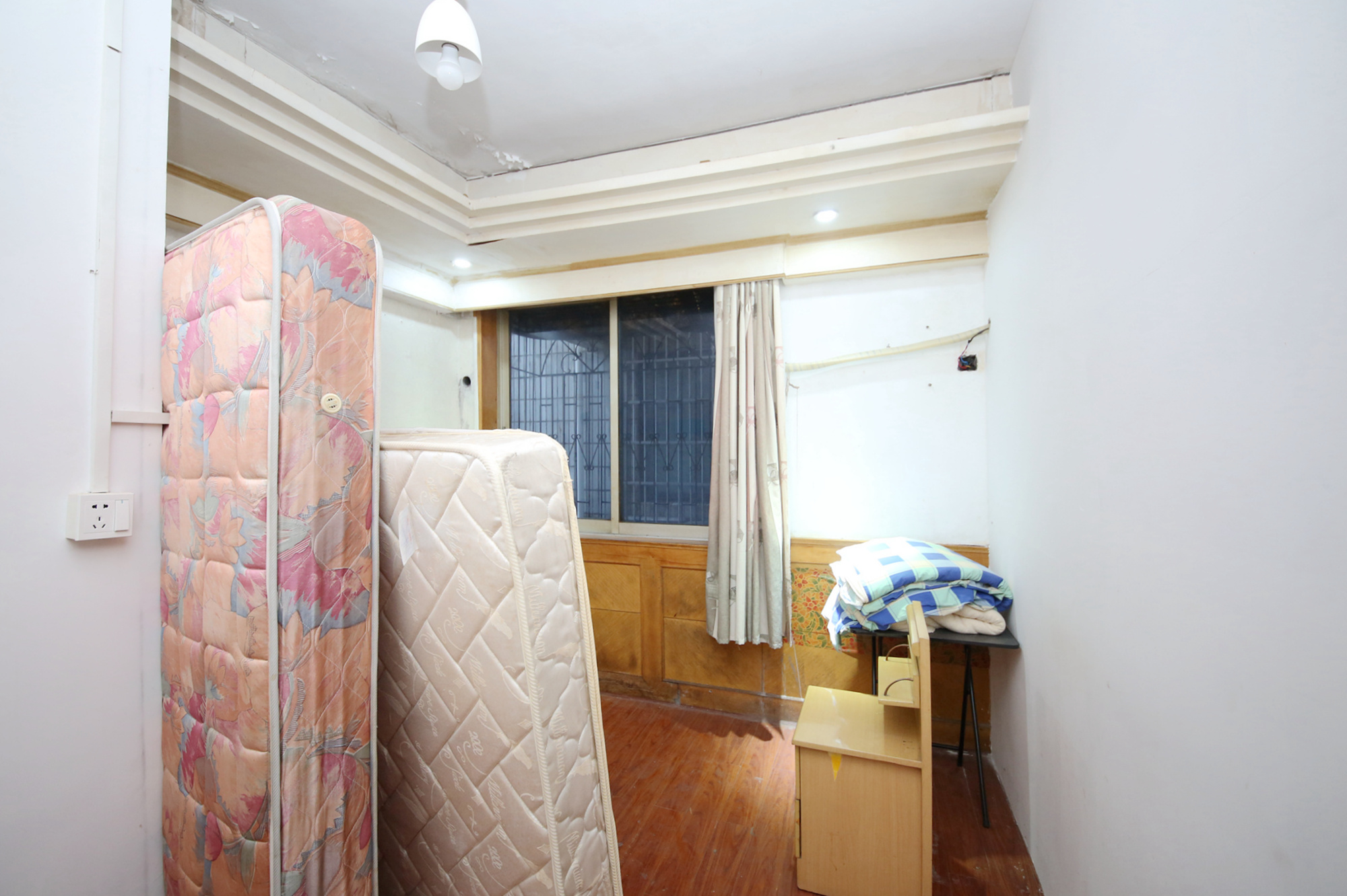 天心大厦  2室2厅1卫   72.00万客厅