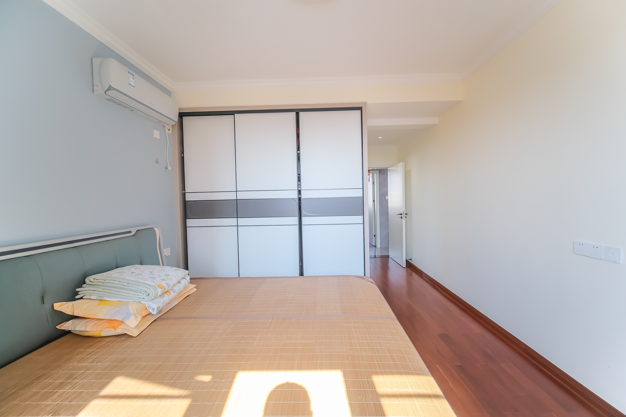 中安善化国际 3室2厅2卫 79.9万 中安善化国际 3室2厅2卫 79.9万卧室