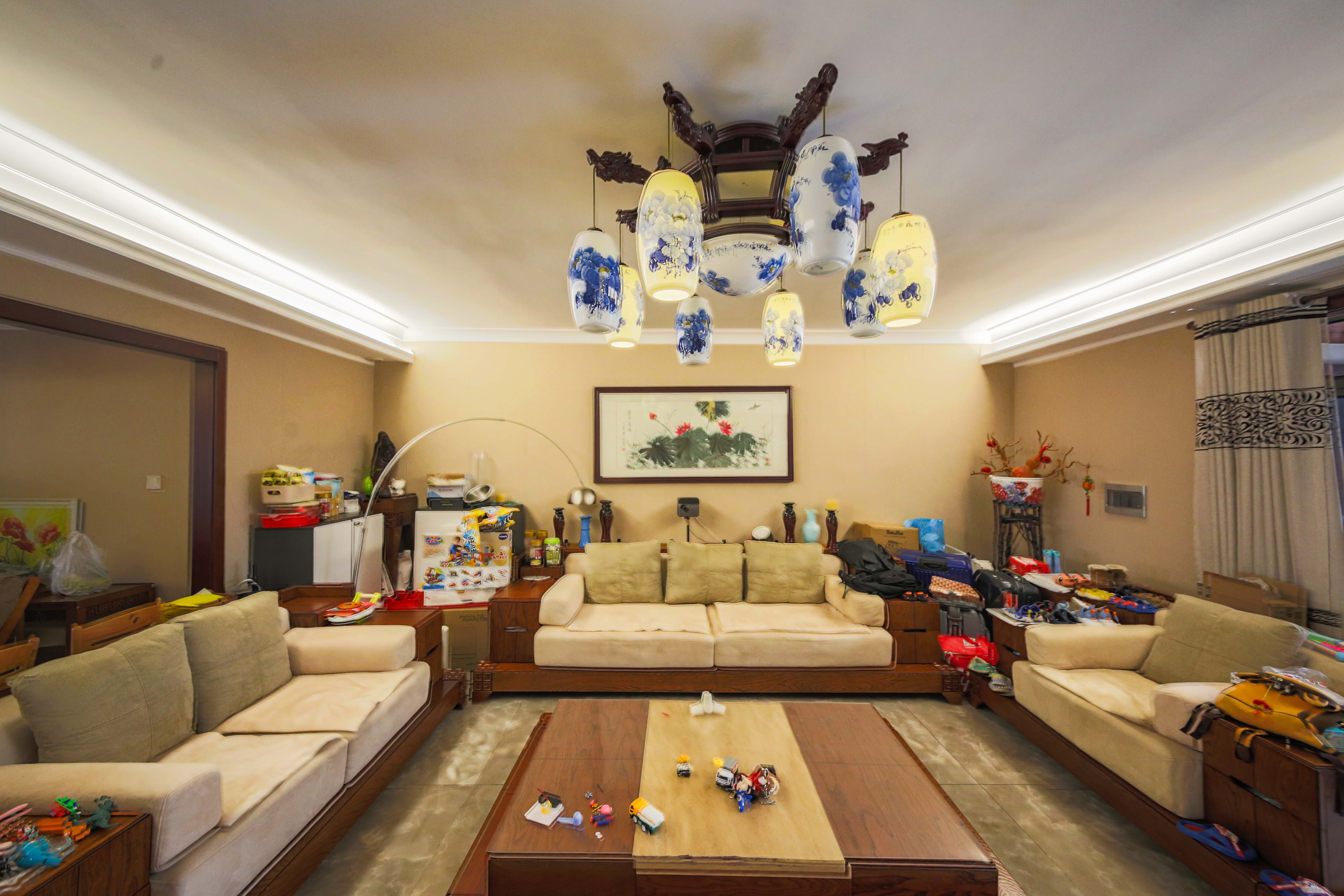 奥林匹克花园  4室2厅1卫    300.0万 奥林匹克花园  4室2厅1卫    300.0万客厅