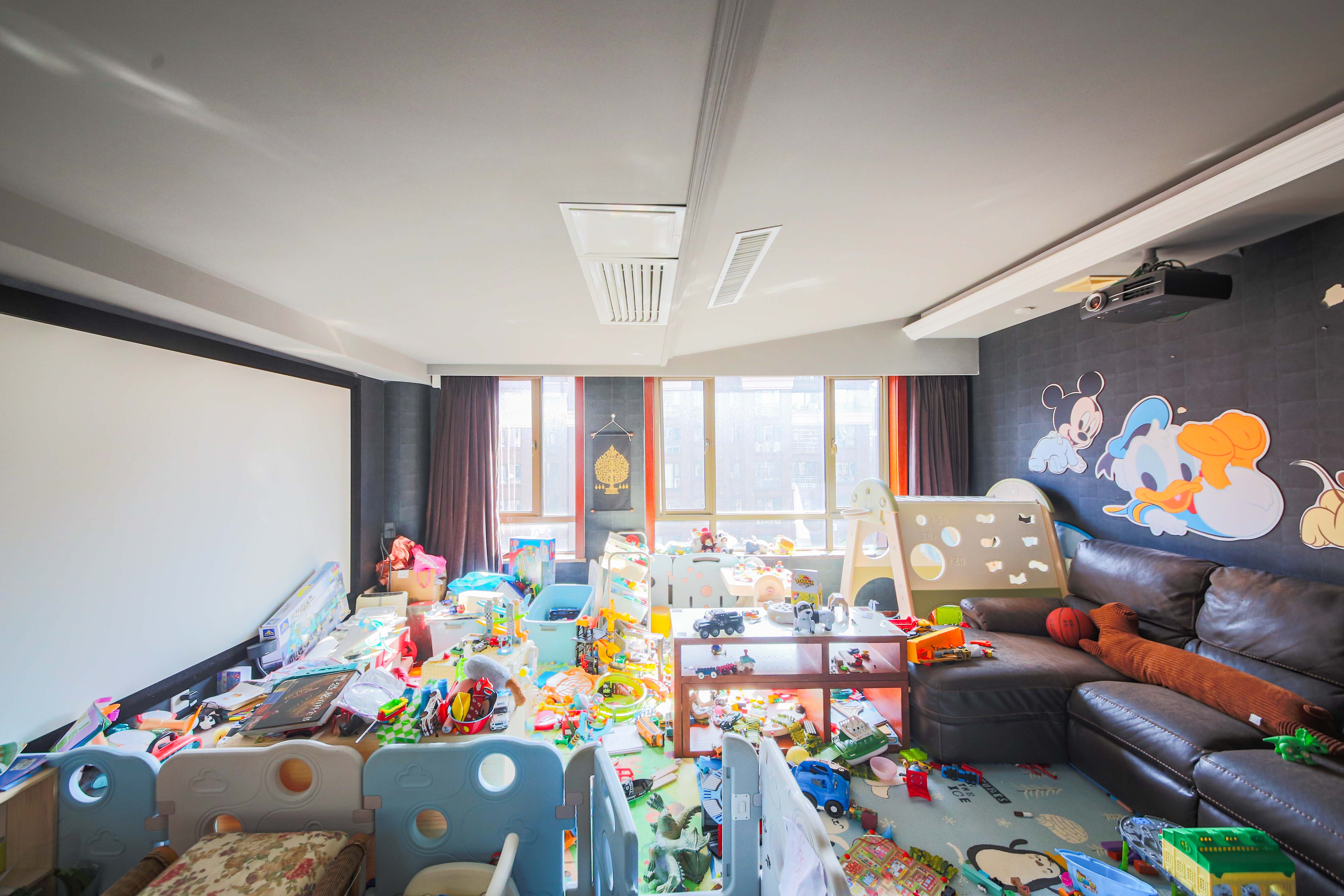 奥林匹克花园  4室2厅1卫    300.0万 奥林匹克花园  4室2厅1卫    300.0万卧室