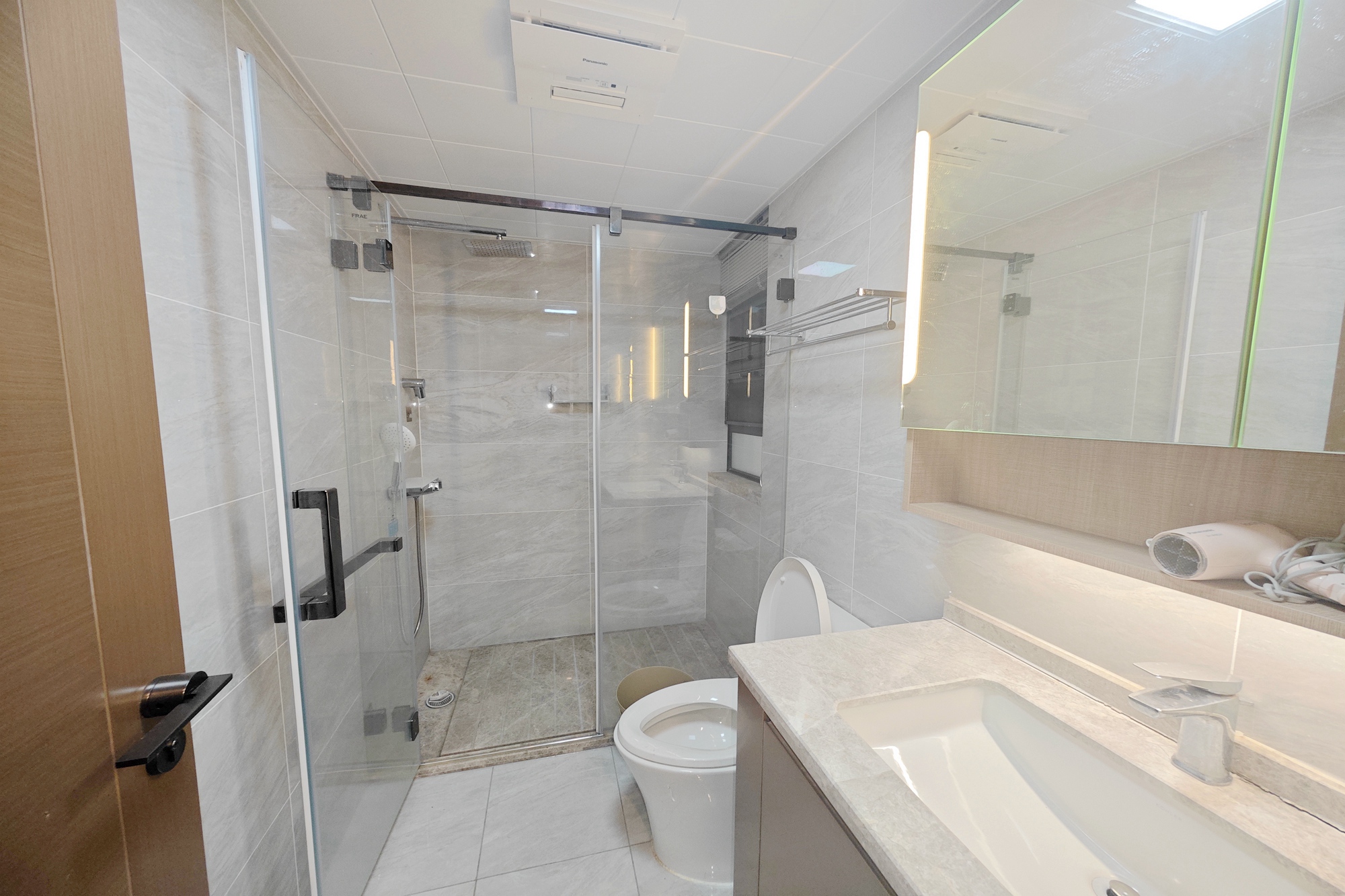 万科魅力之城天阔里 4室2厅2卫 240.0万 万科魅力之城天阔里 4室2厅2卫 240.0万其他