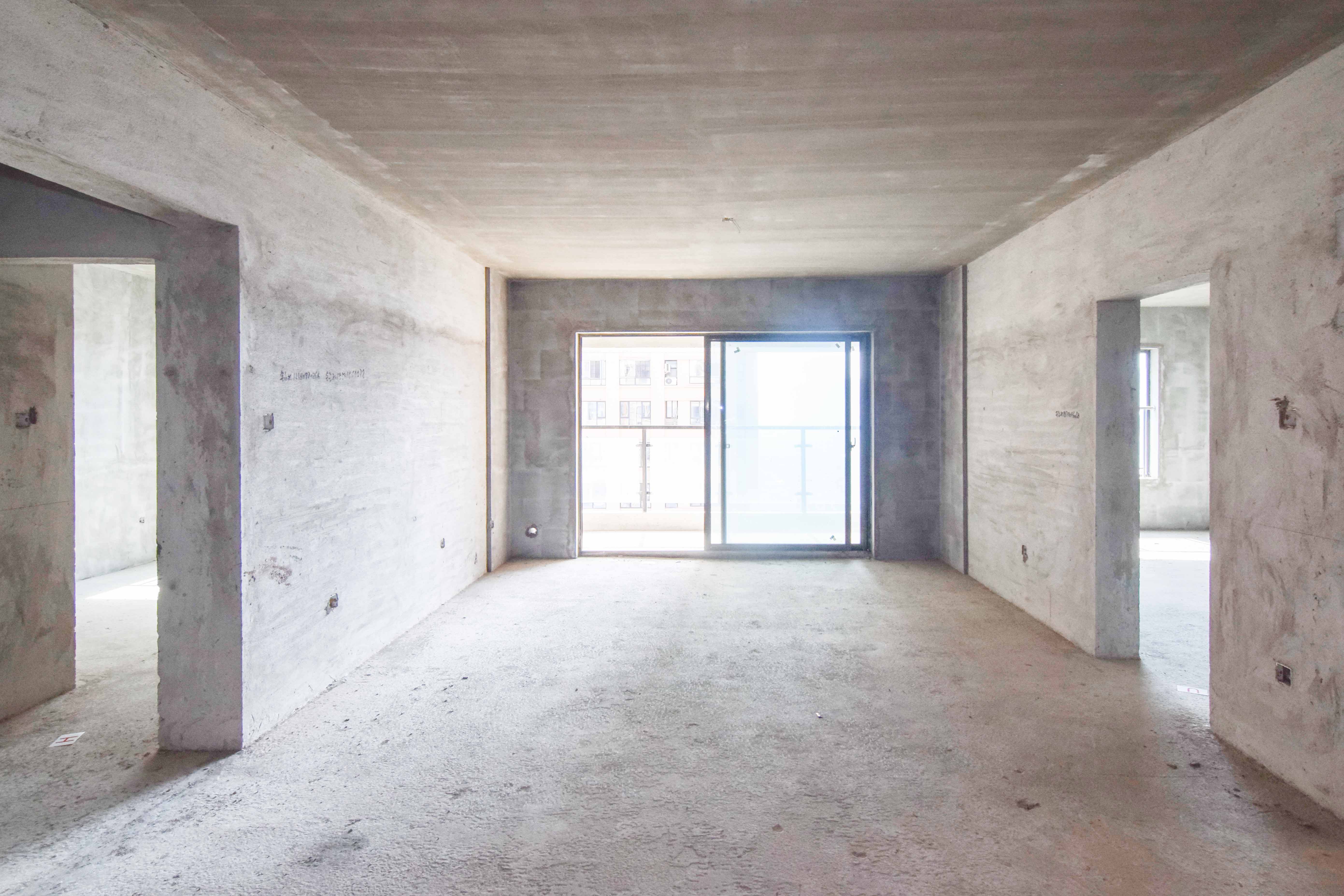 润和又一城 5室2厅2卫 107.8万 润和又一城 5室2厅2卫 107.8万客厅