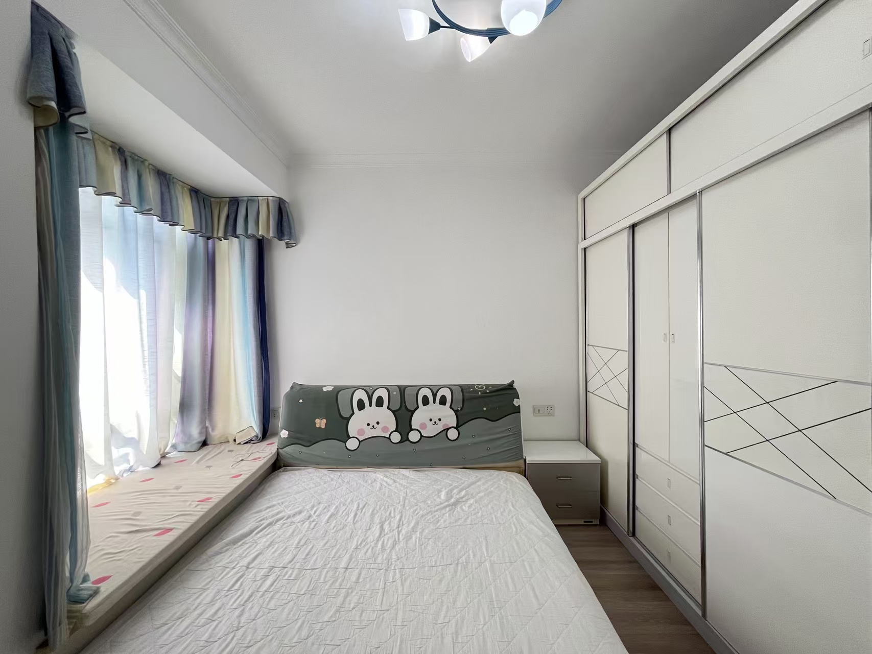 流金岁月-华晨国际  2室2厅1卫    60.0万 流金岁月-华晨国际  2室2厅1卫    60.0万室内图